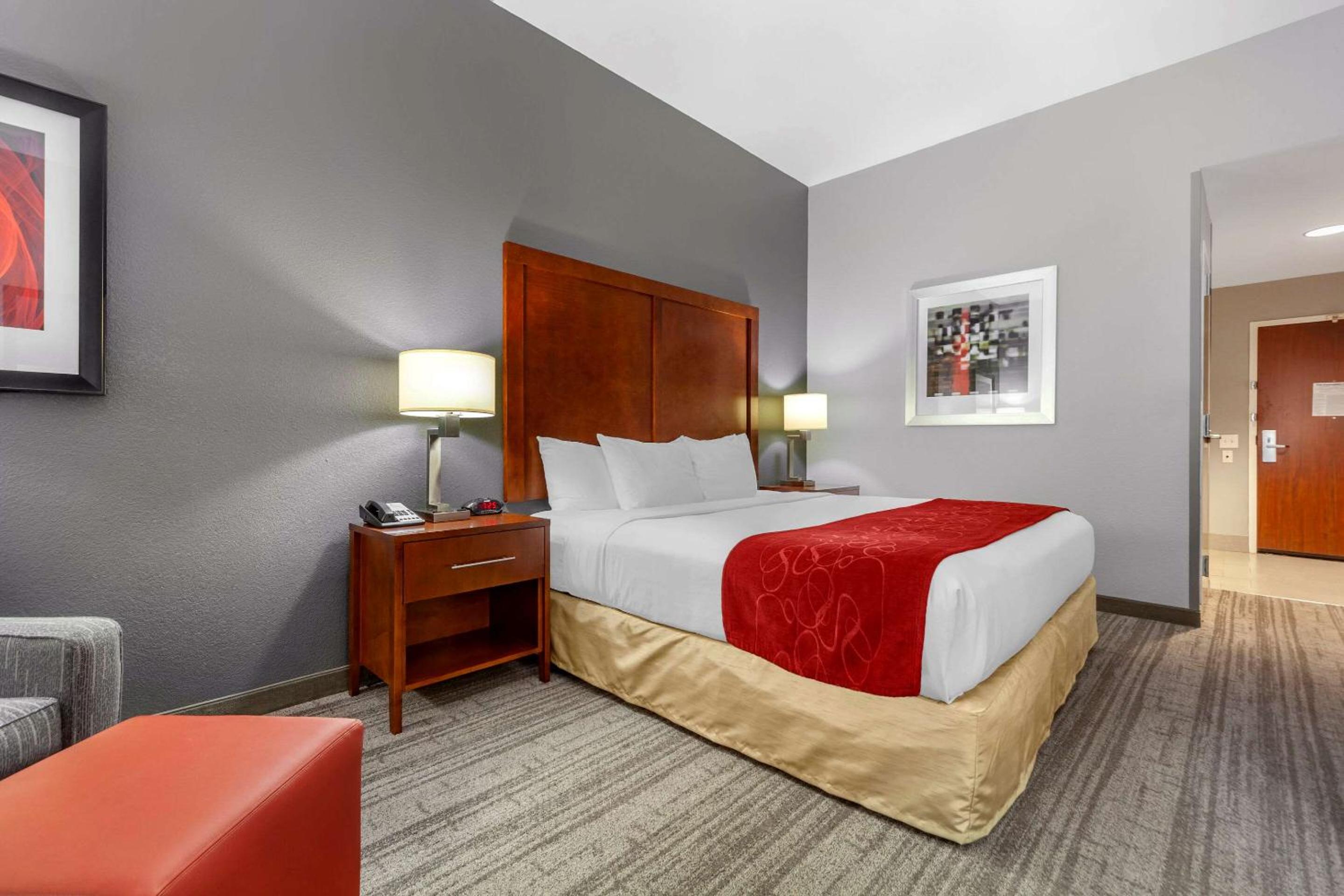 King Room - Disability Access photo 2
