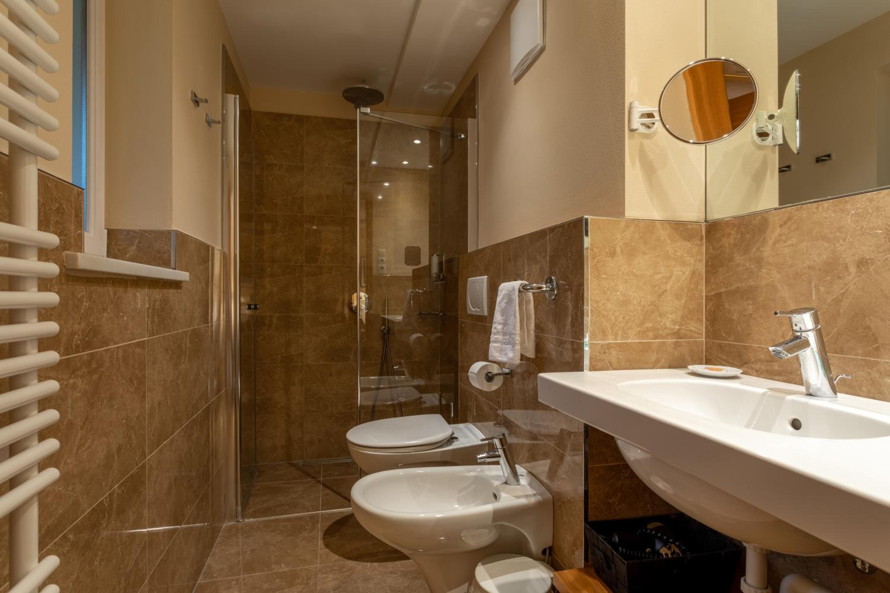 Single Room photo 3