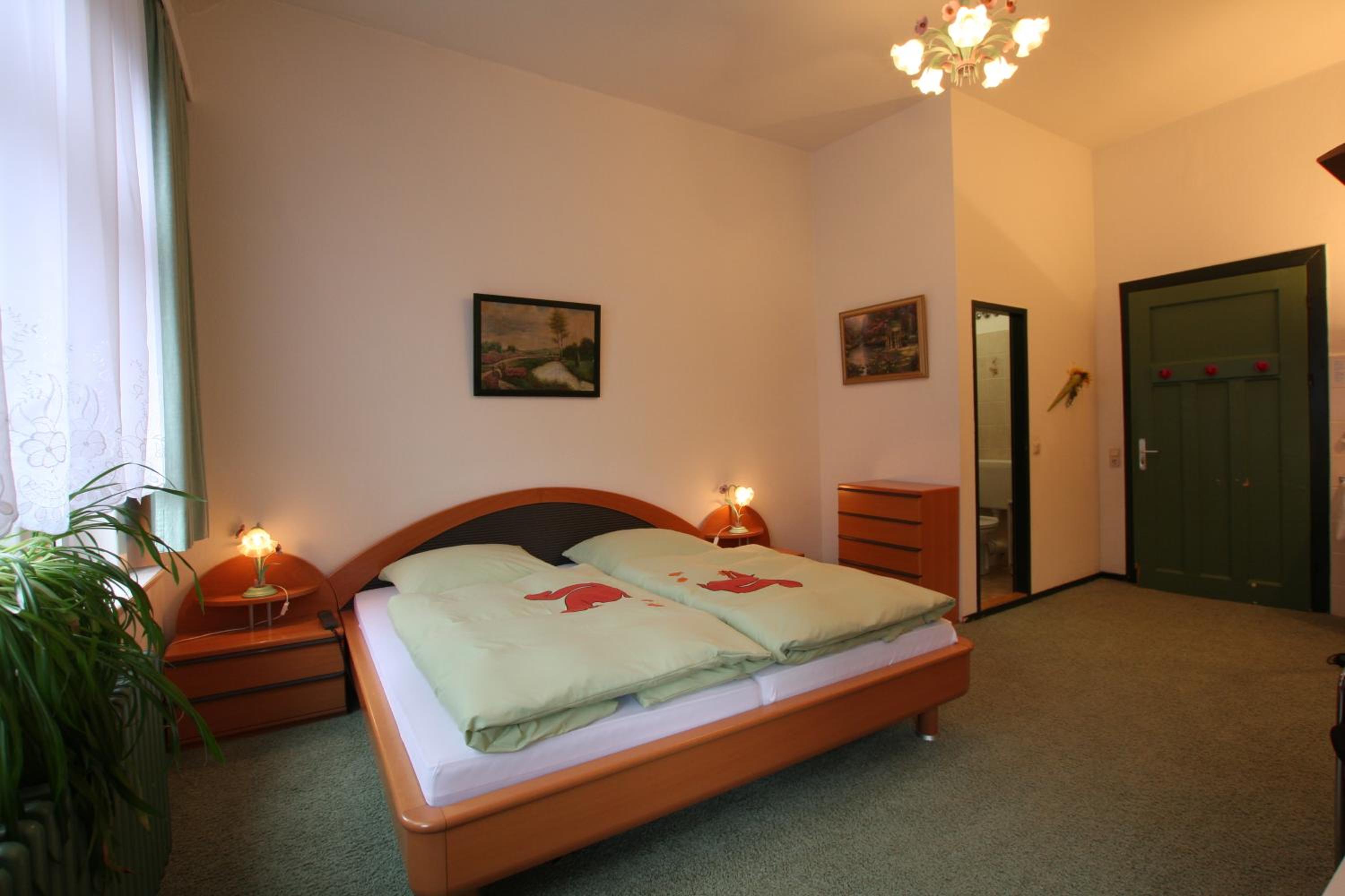 King Room with Mountain View photo 2