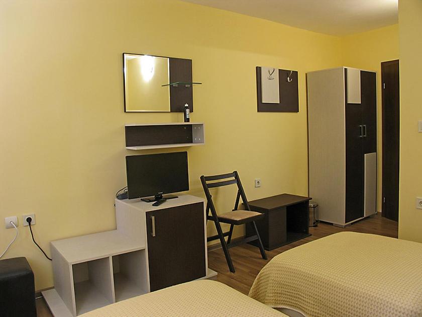 Superior Twin Room - Photo 4