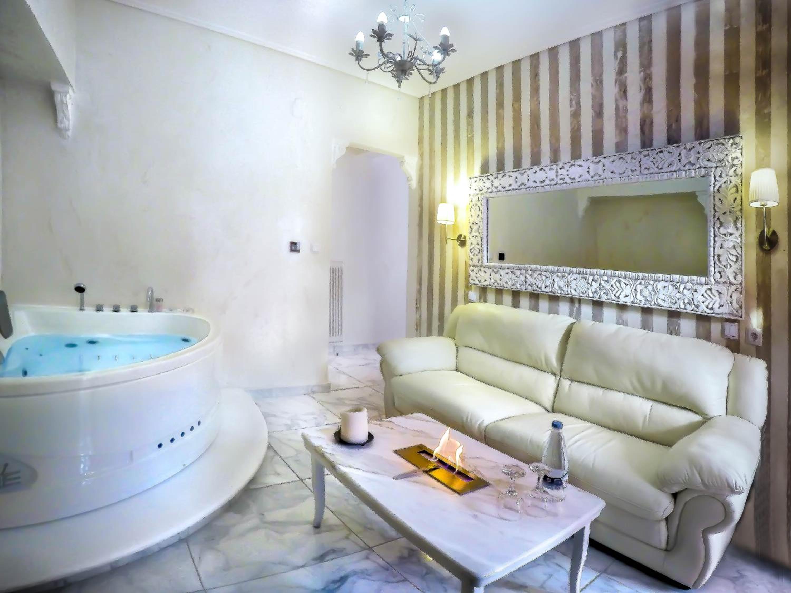 Aegean Spa Split-Level Suite with Rooftop Jetted Tub & Sauna – Sea View - Photo 2