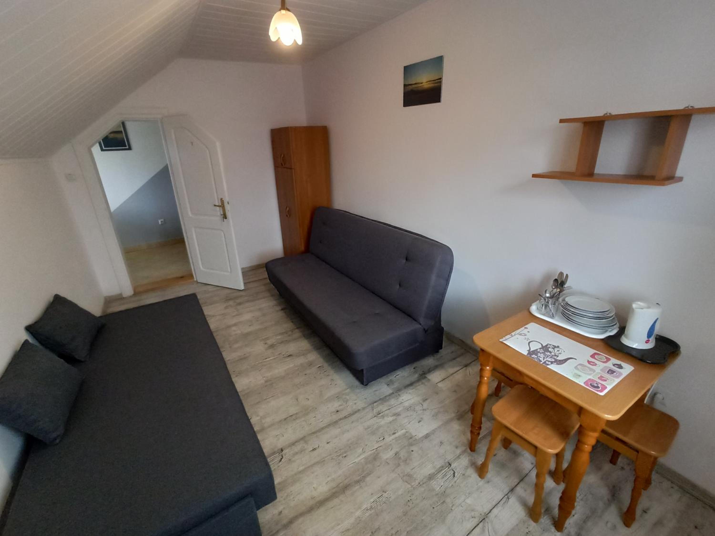 Triple Room with Shared Bathroom photo 2