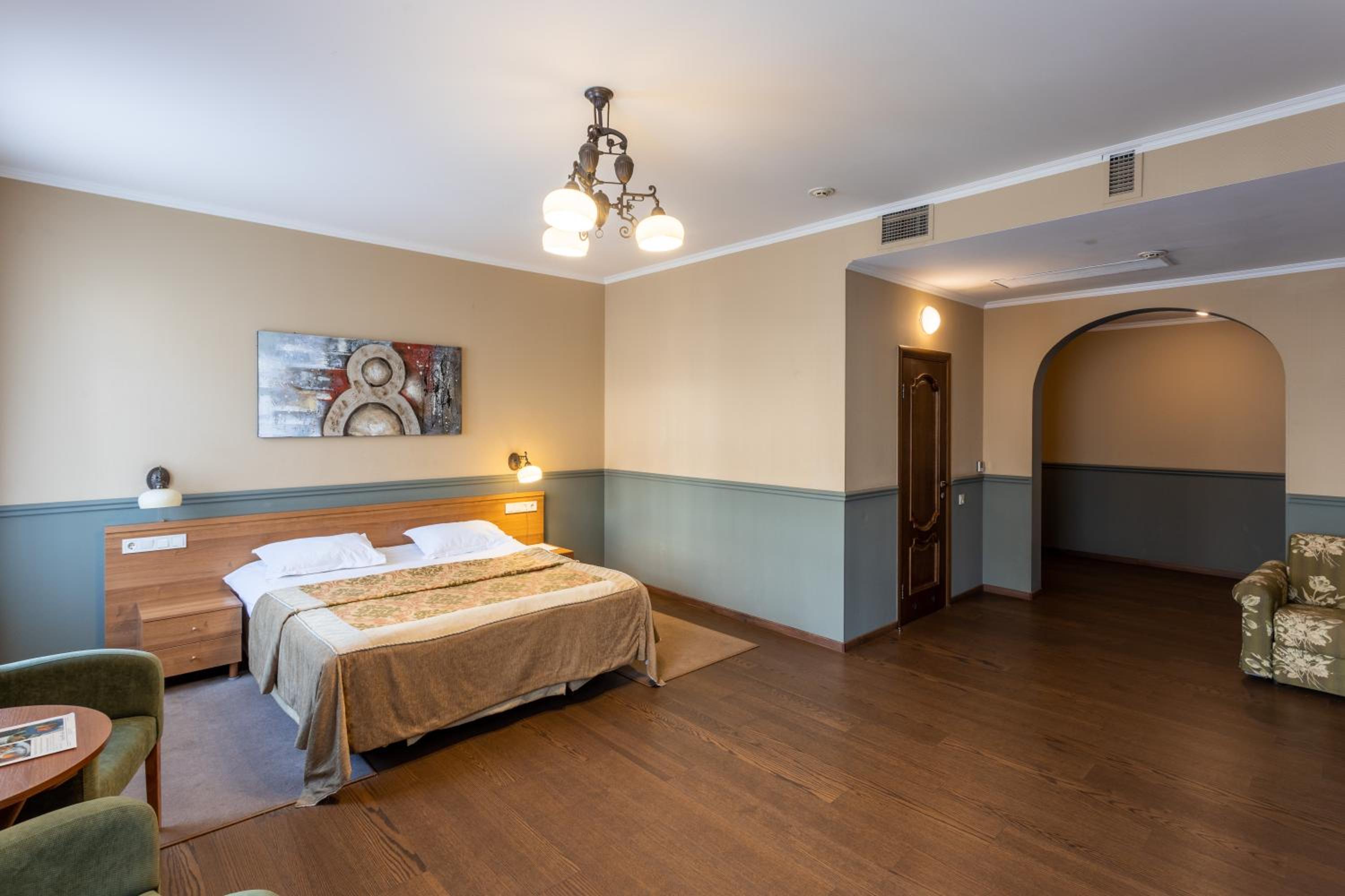Deluxe Double or Twin Room with Balcony