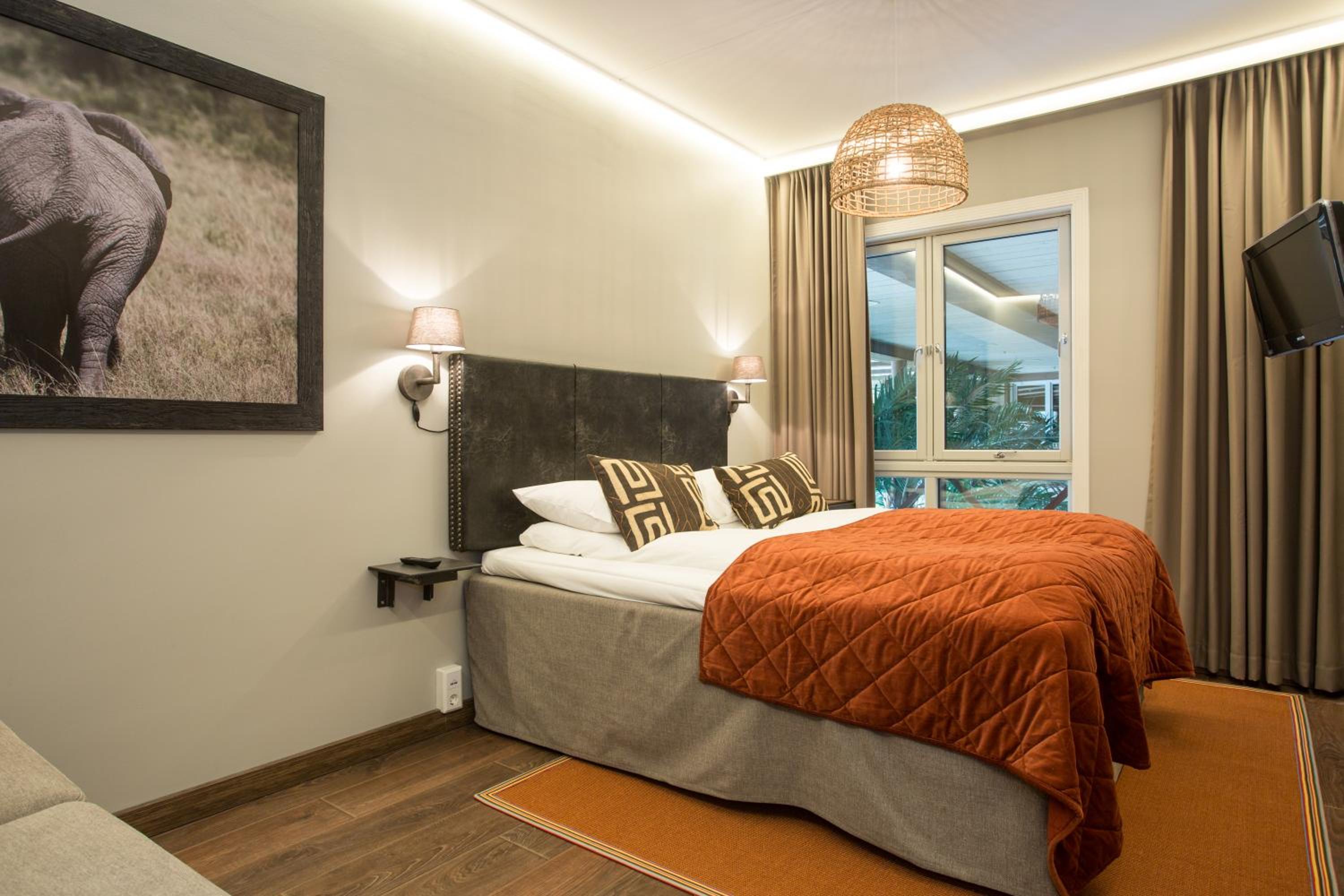 Double Room with Sofa Bed photo 2