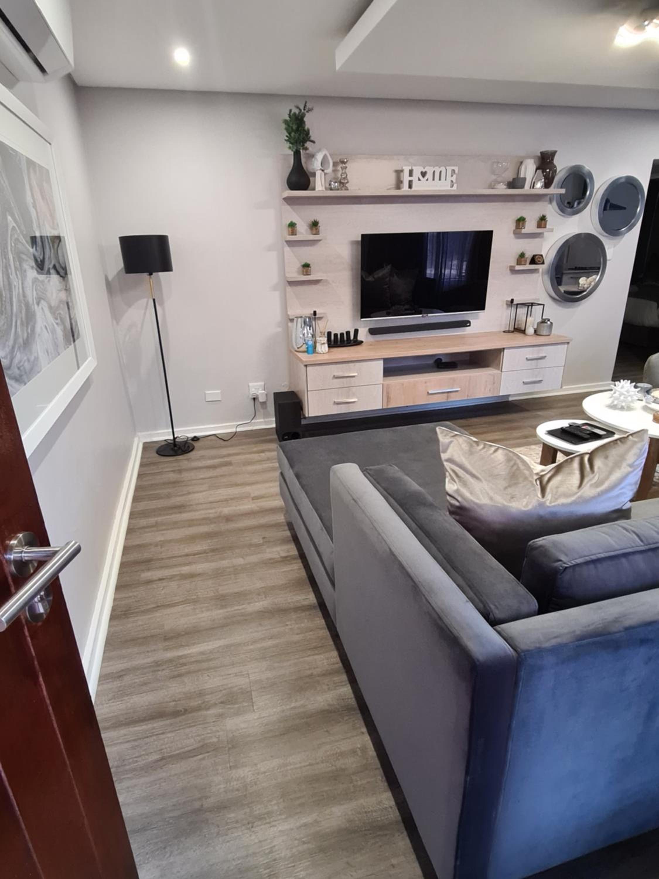 Apartment - Ground Floor - Photo 2