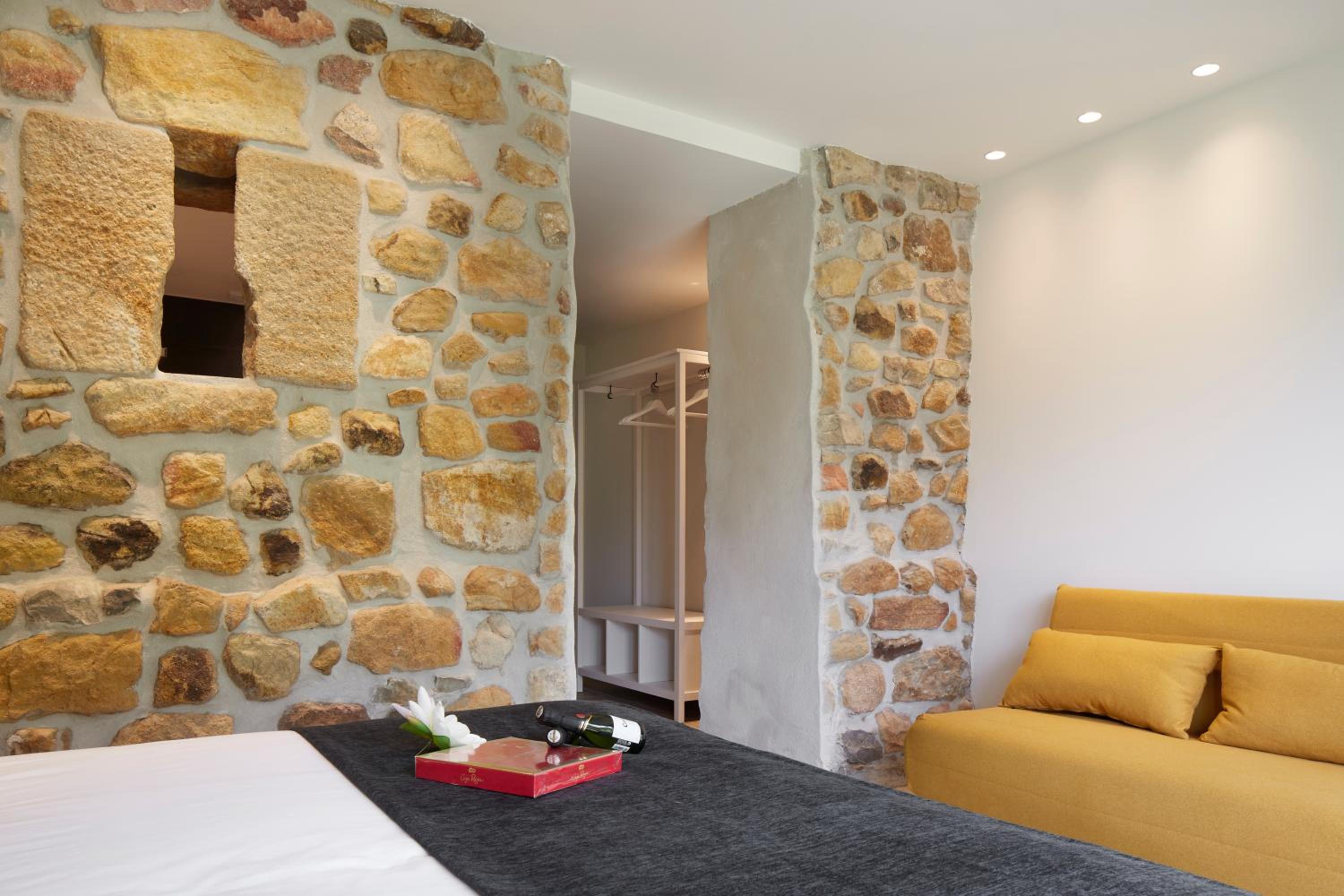 Suite with Spa Bath - Photo 1