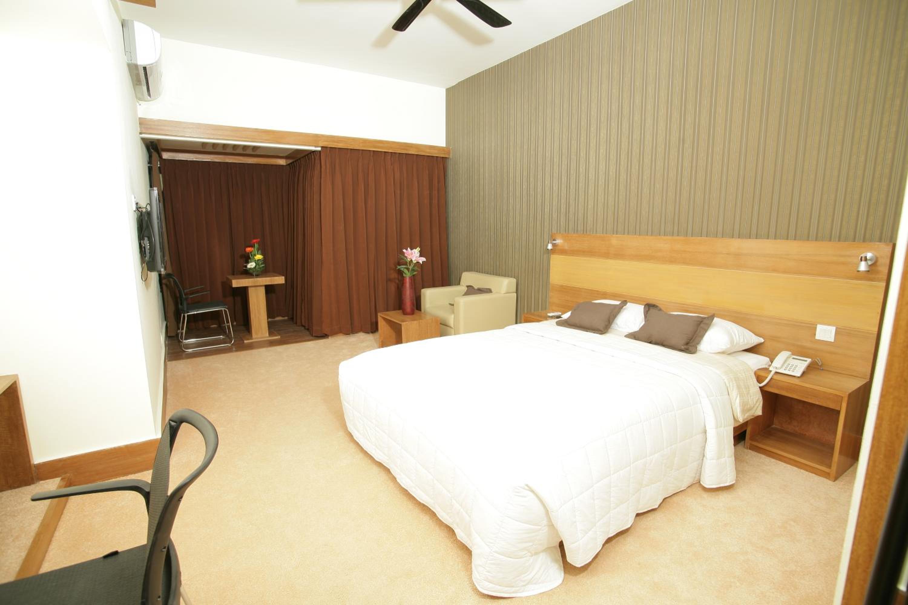 Superior King Room photo 3