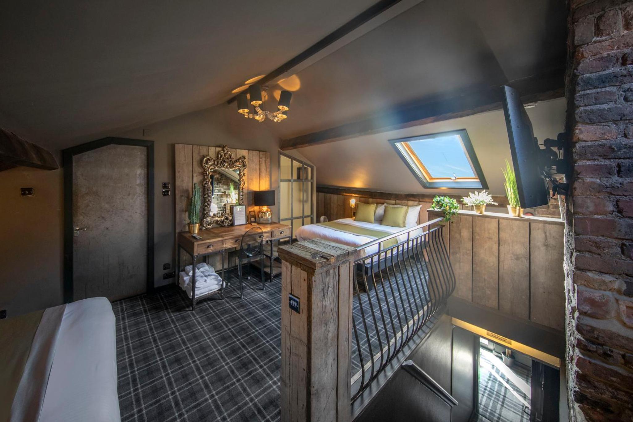 Luxury Quadruple Room - Photo 3