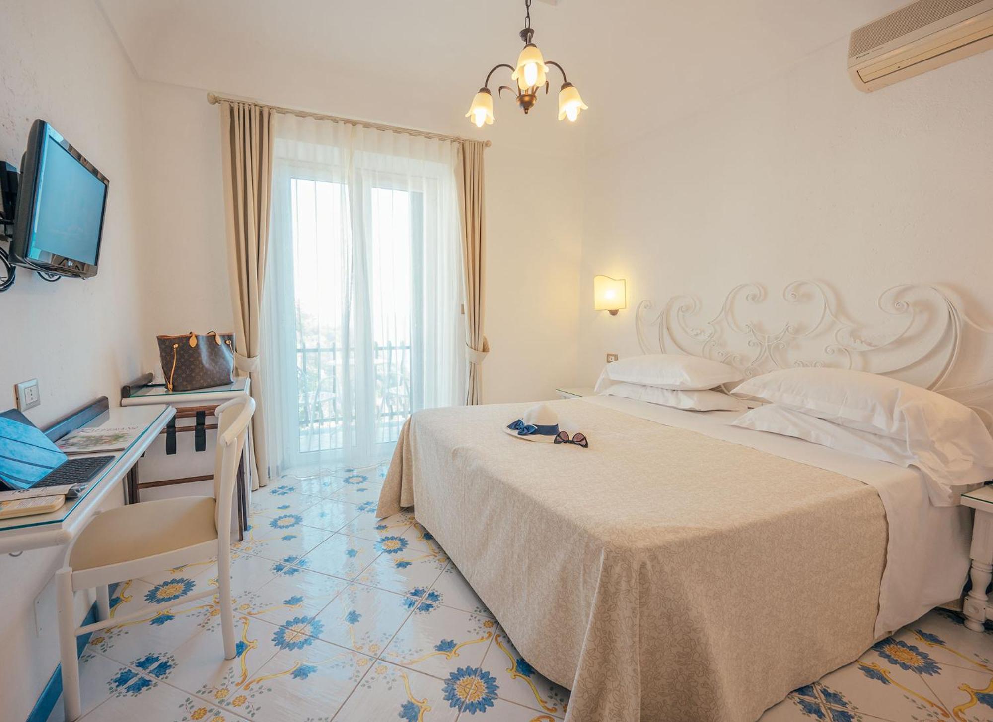Standard Double Room with Sea View