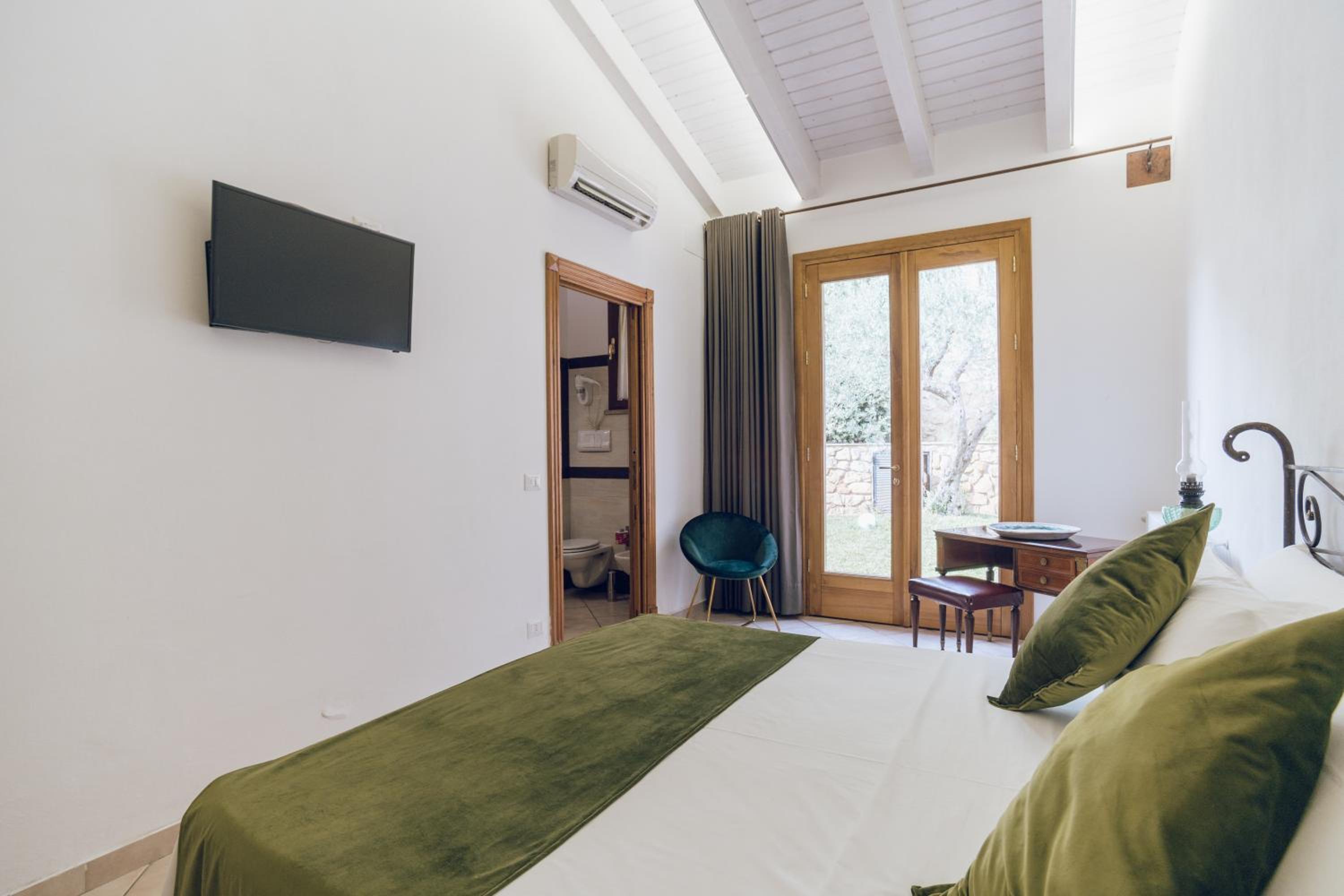 Superior Double Room photo 2