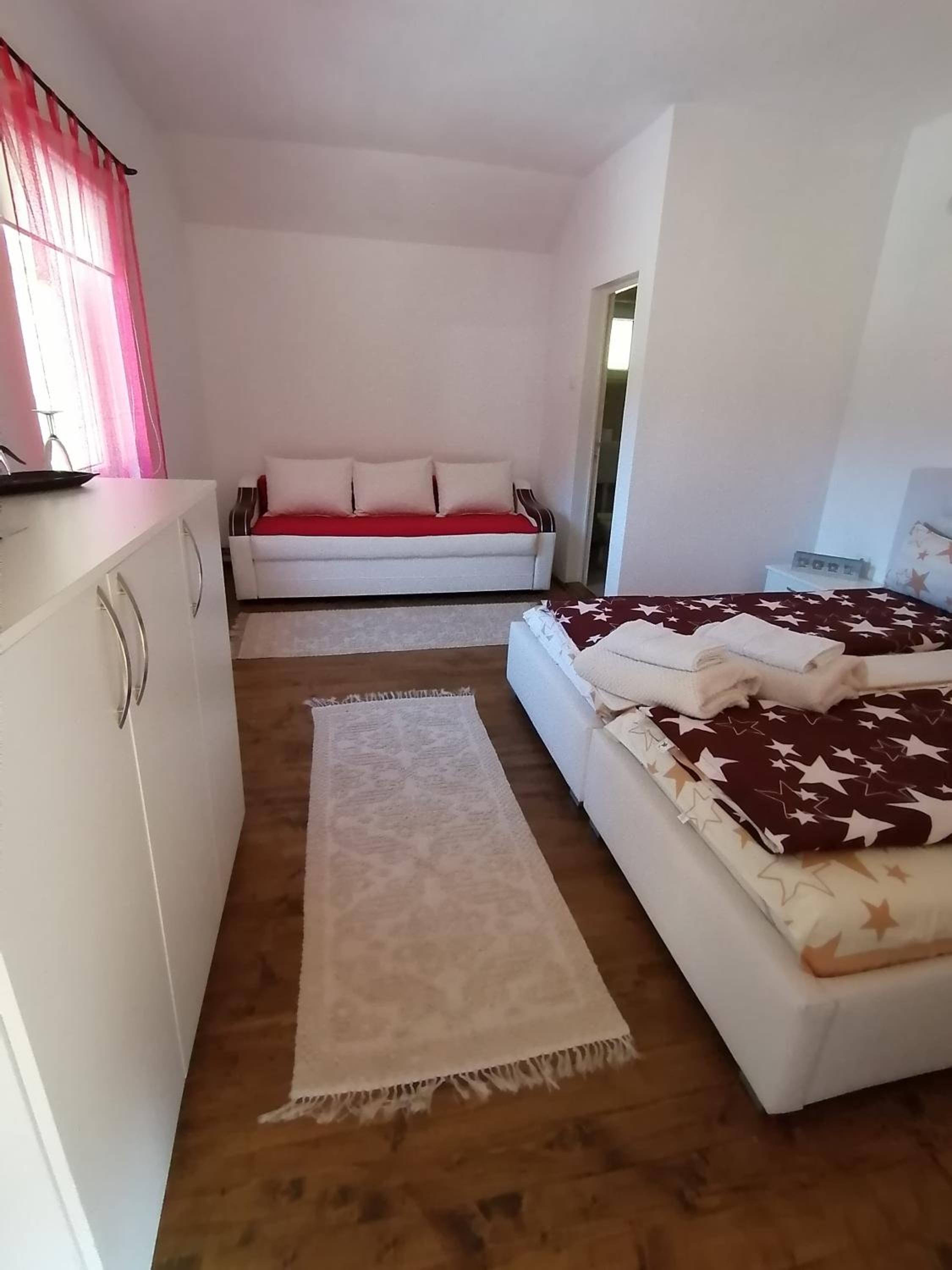 Deluxe Double or Twin Room - Photo 3