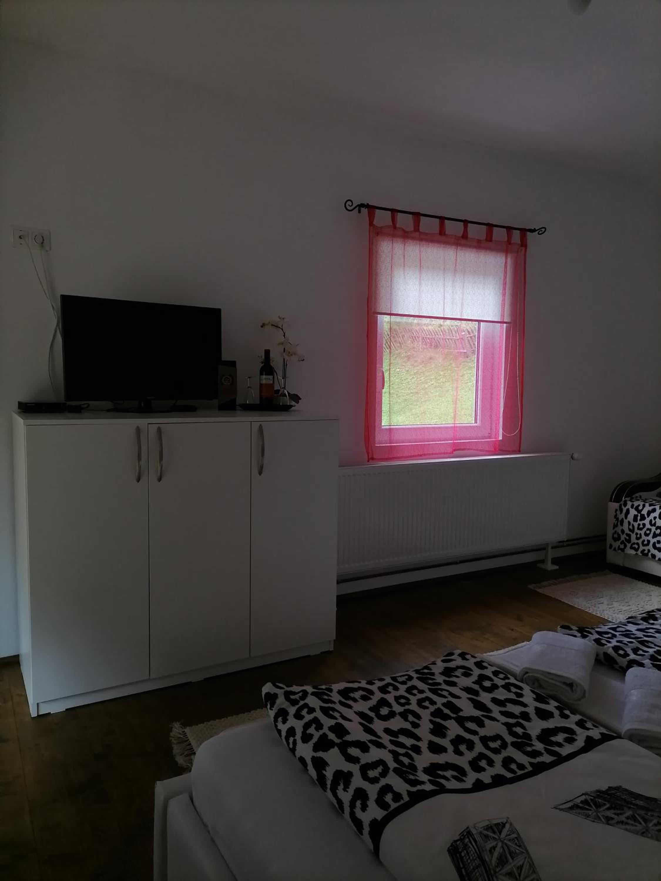Deluxe Double or Twin Room - Photo 6