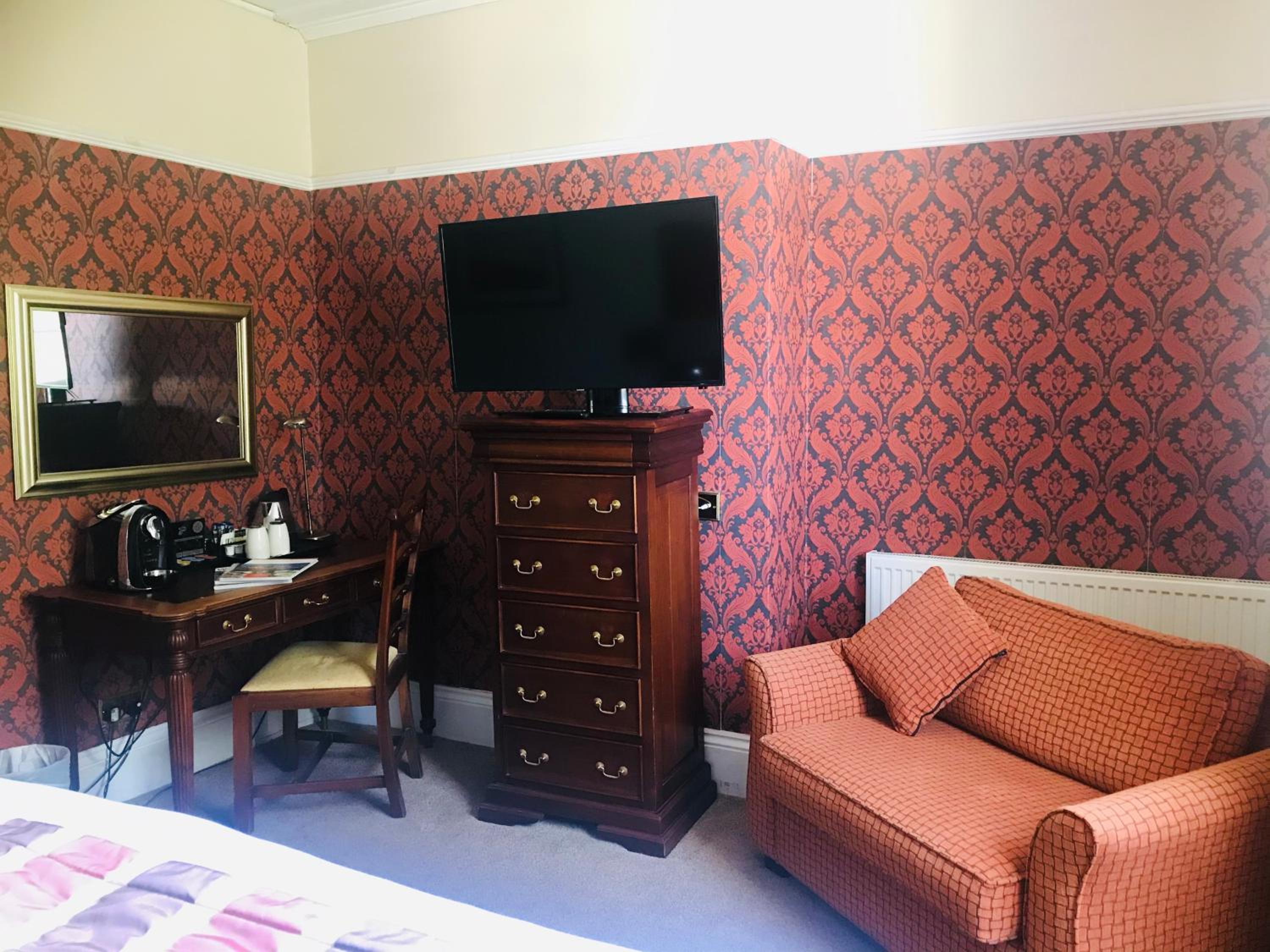 Deluxe Double or Twin Room - Photo 3