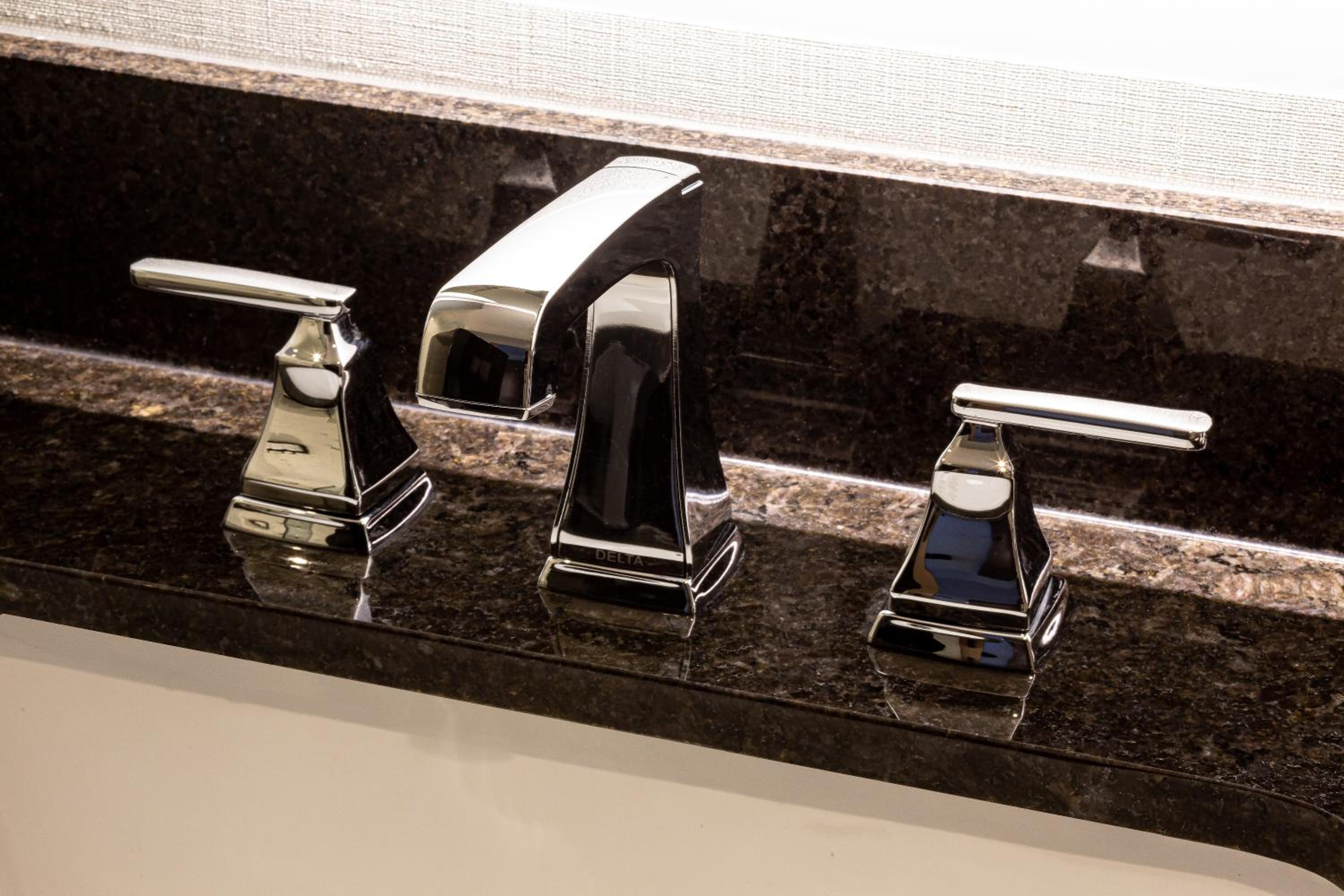 King Suite - Photo 3