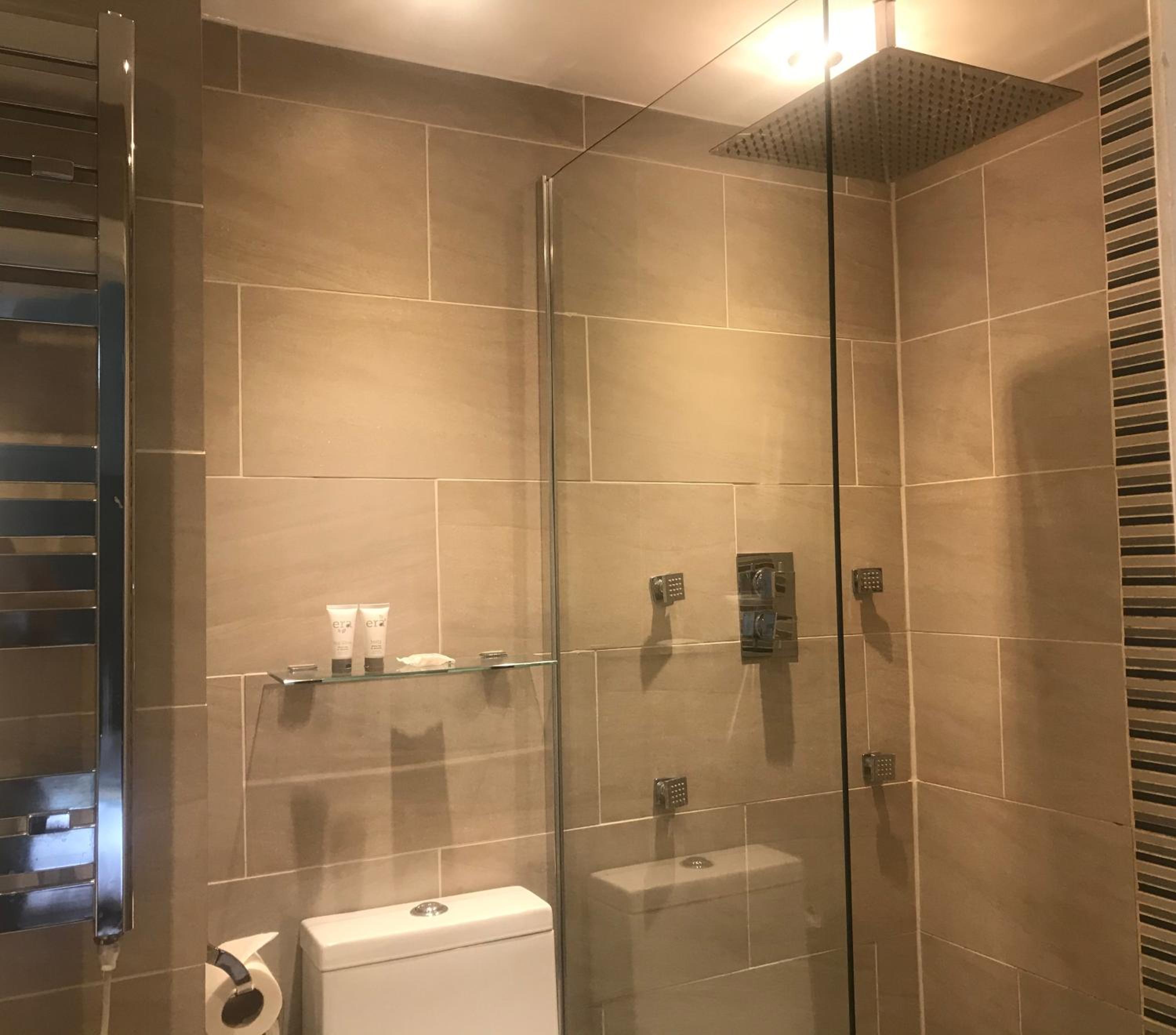 Deluxe Double or Twin Room - Photo 4