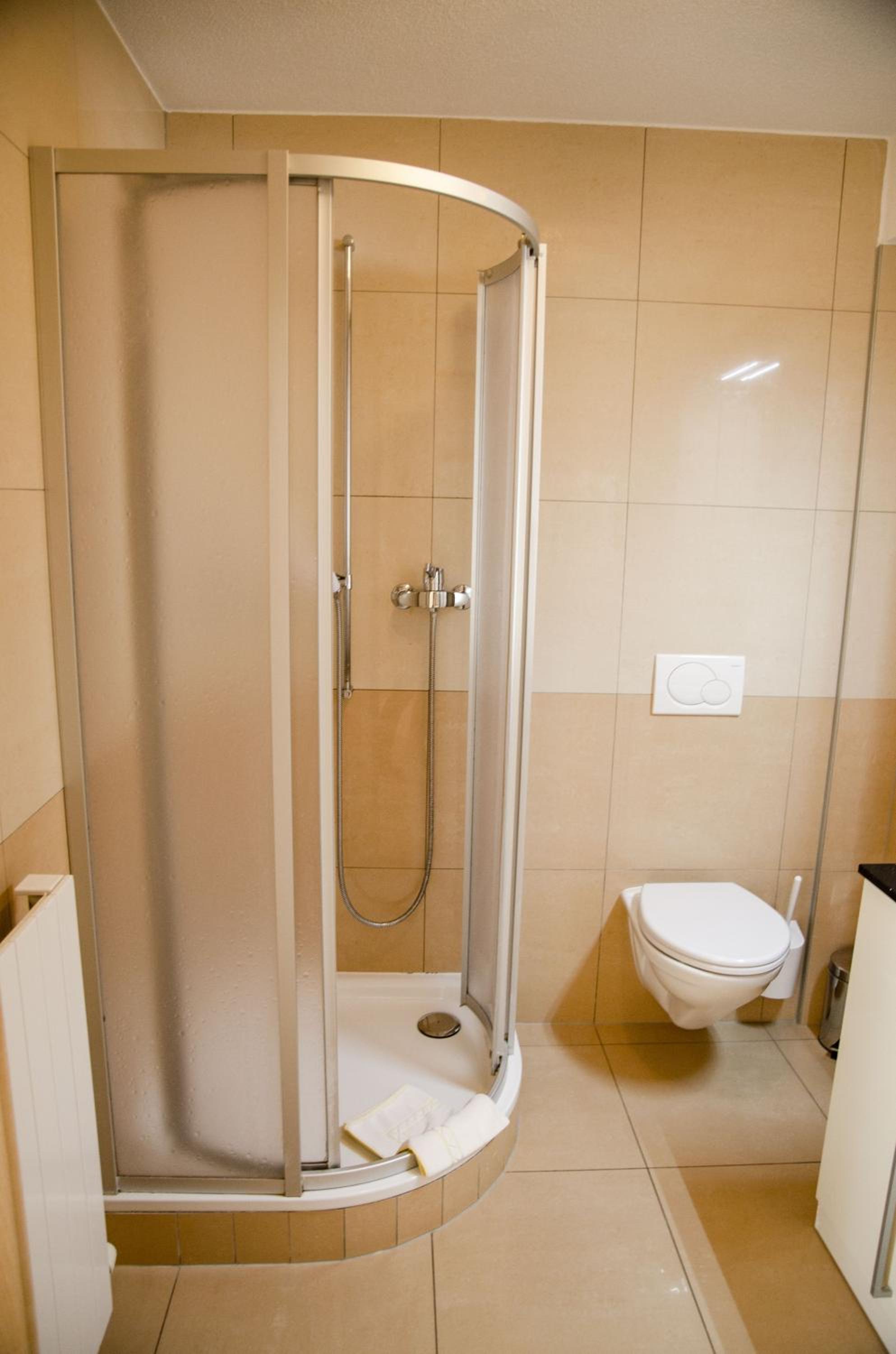 Double Room - Photo 3