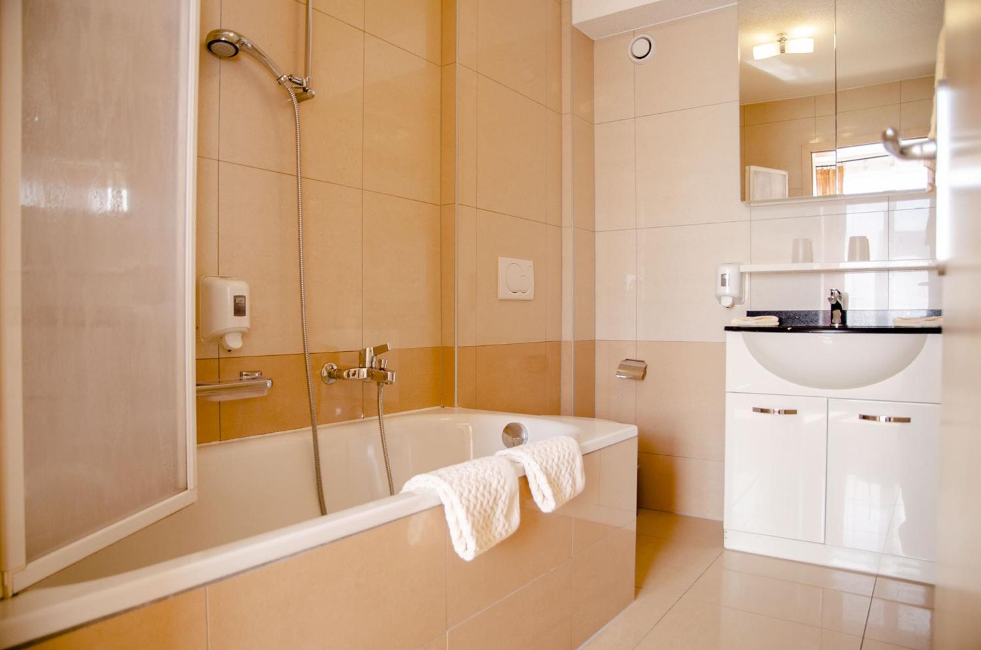 Superior Double Room - Photo 2