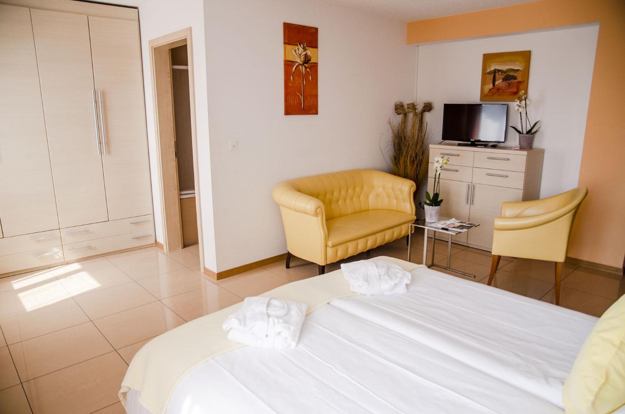 Superior Double Room - Photo 4