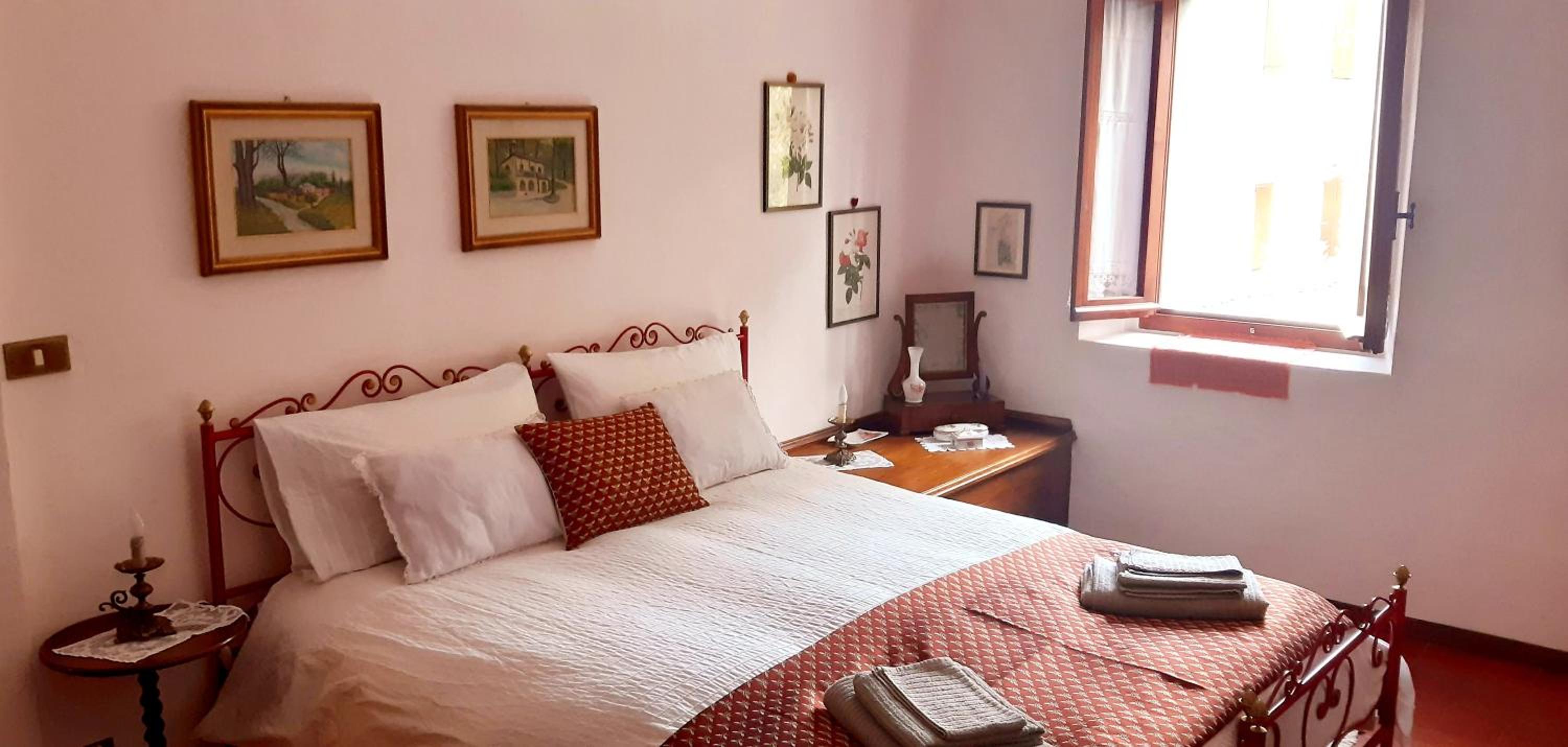 Superior King Suite photo 1