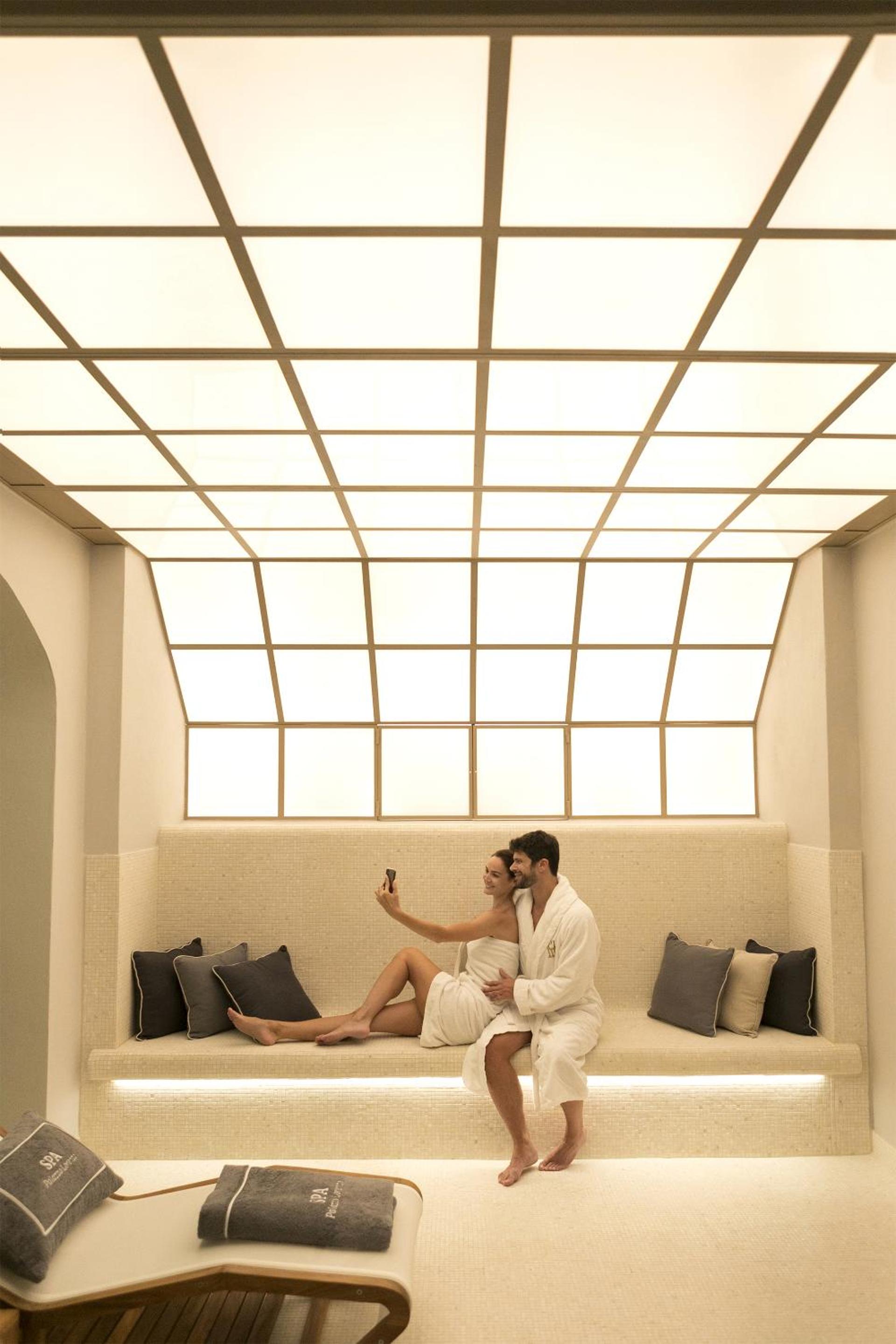 Deluxe Junior Suite with One-time SPA access thumbnail 6