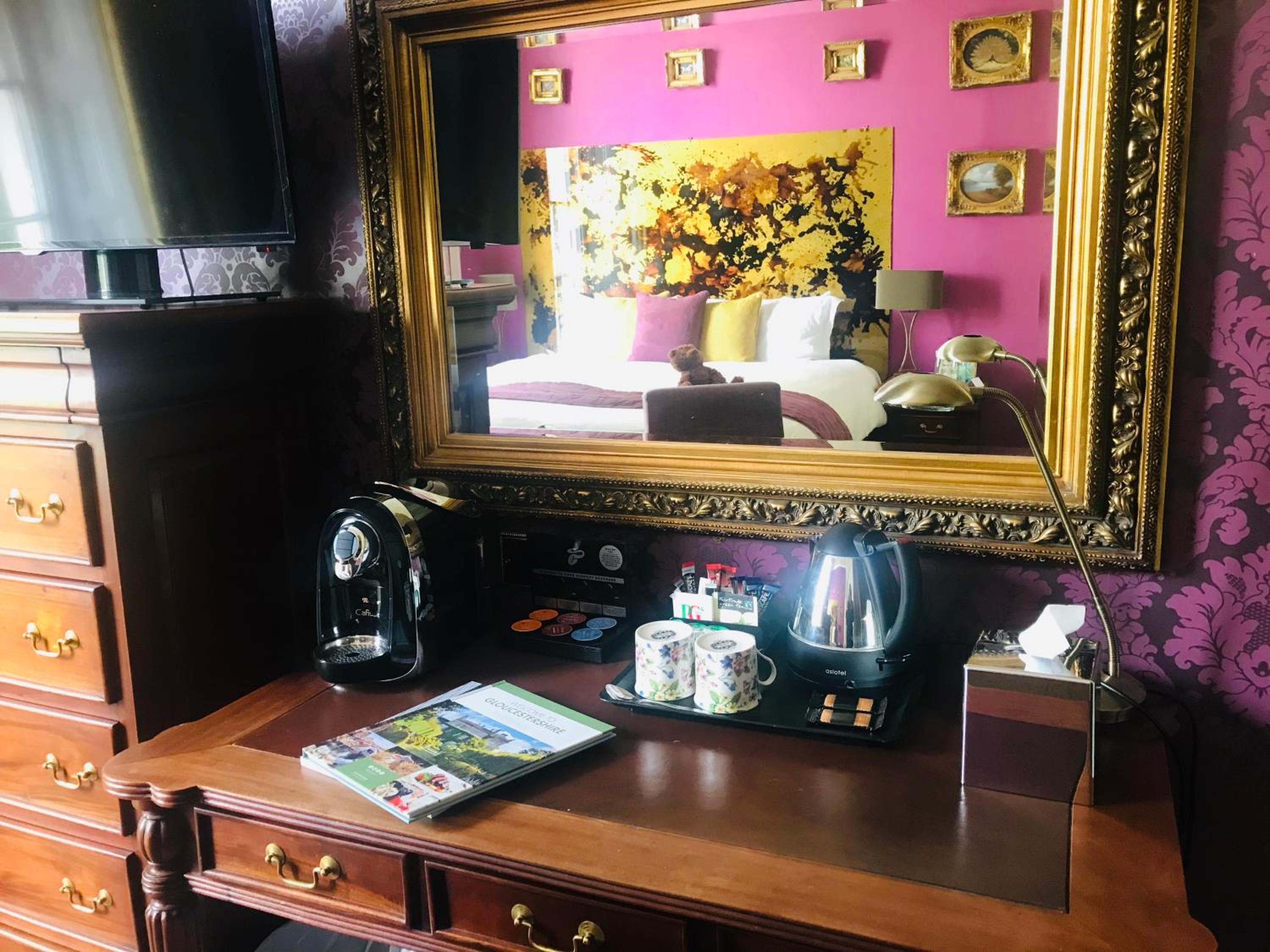Executive Room - Photo 1