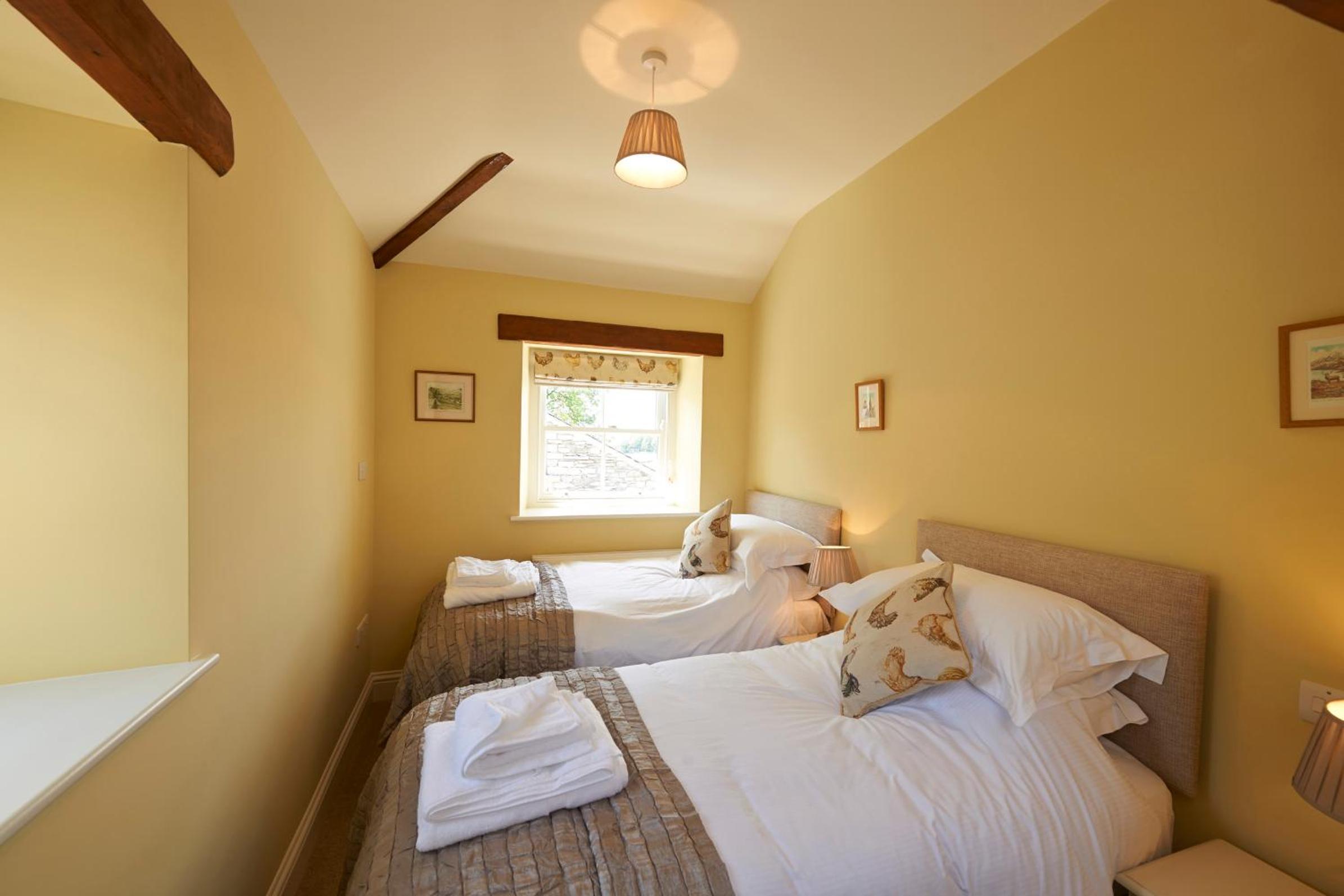 Four-Bedroom House photo 2