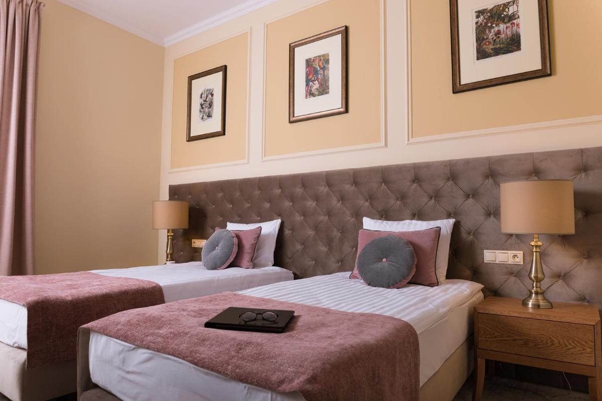 Standard Double or Twin Room - Photo 2