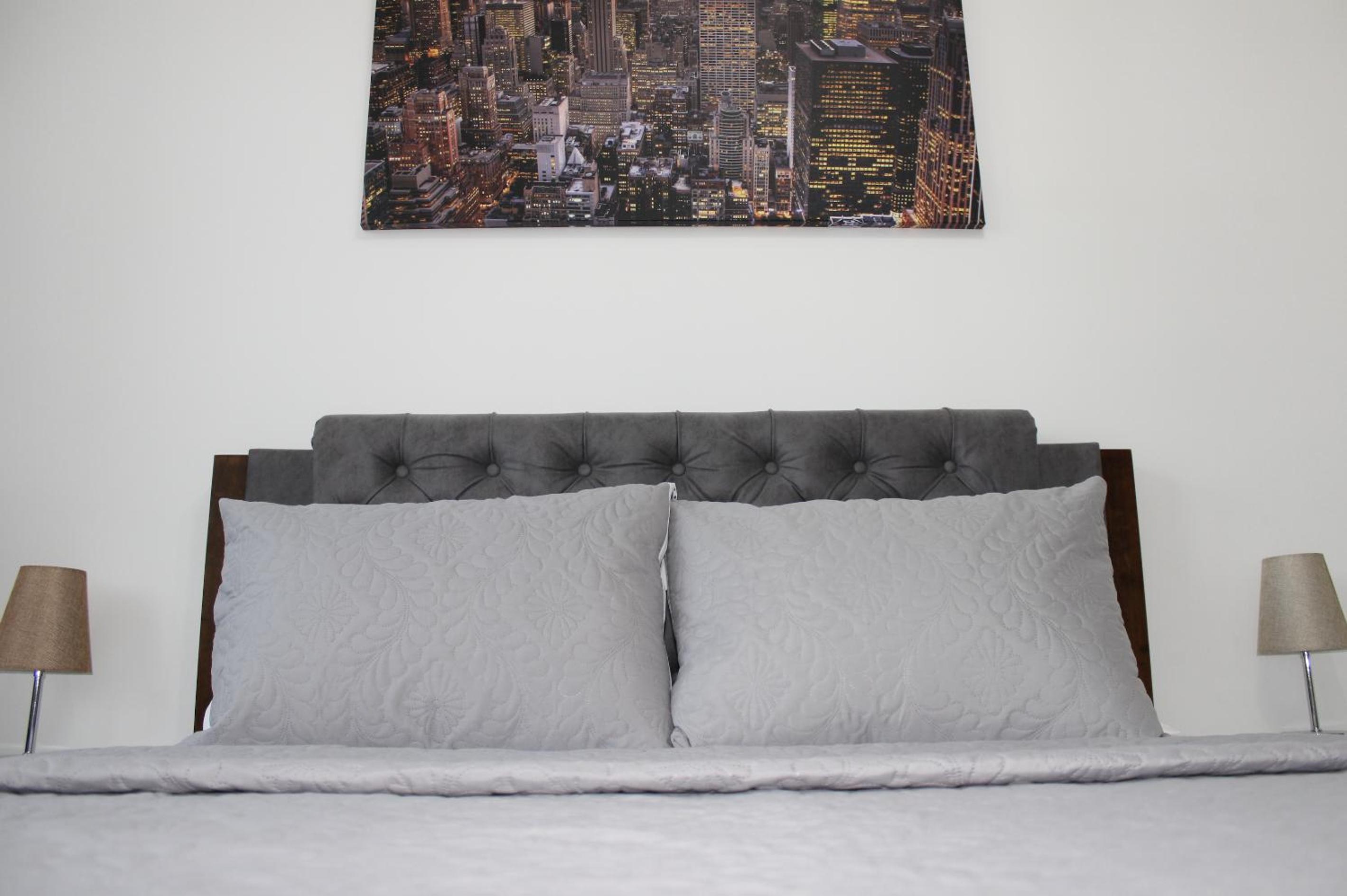 One-Bedroom Apartment - Photo 17