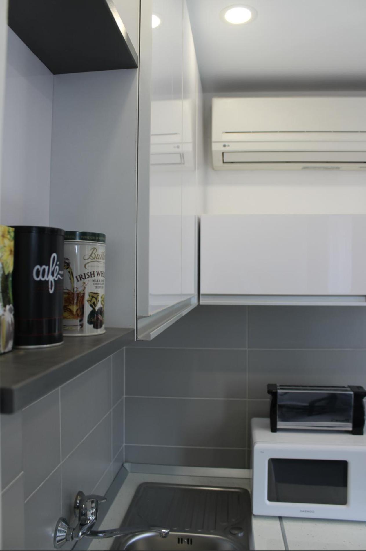 One-Bedroom Apartment - Photo 6
