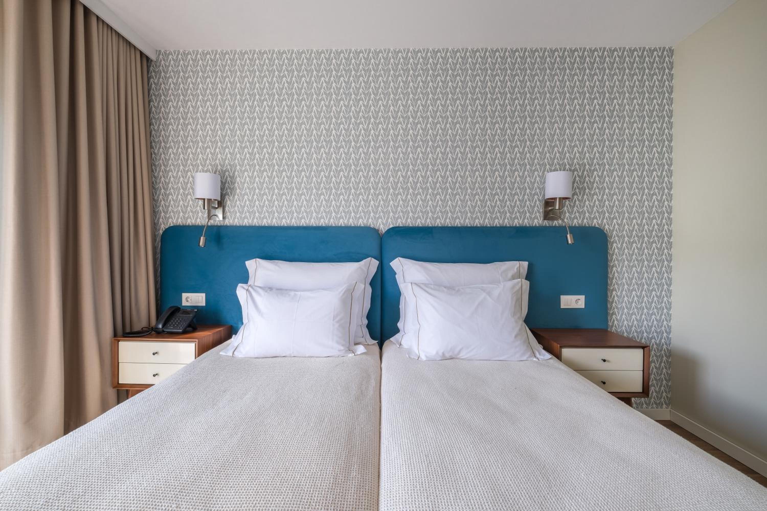 Deluxe Double or Twin Room with River View - Photo 8