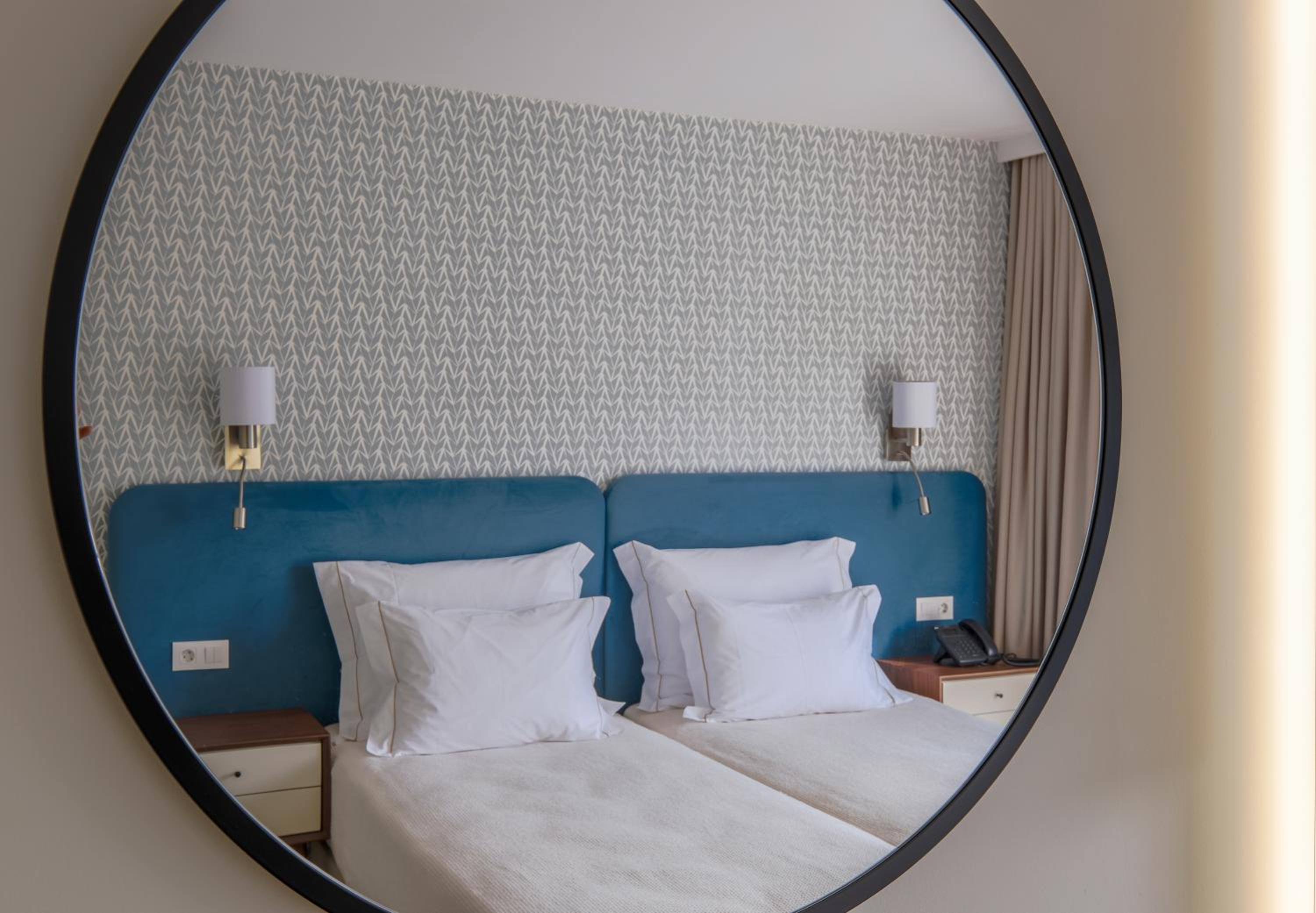 Deluxe Double or Twin Room with River View - Photo 6