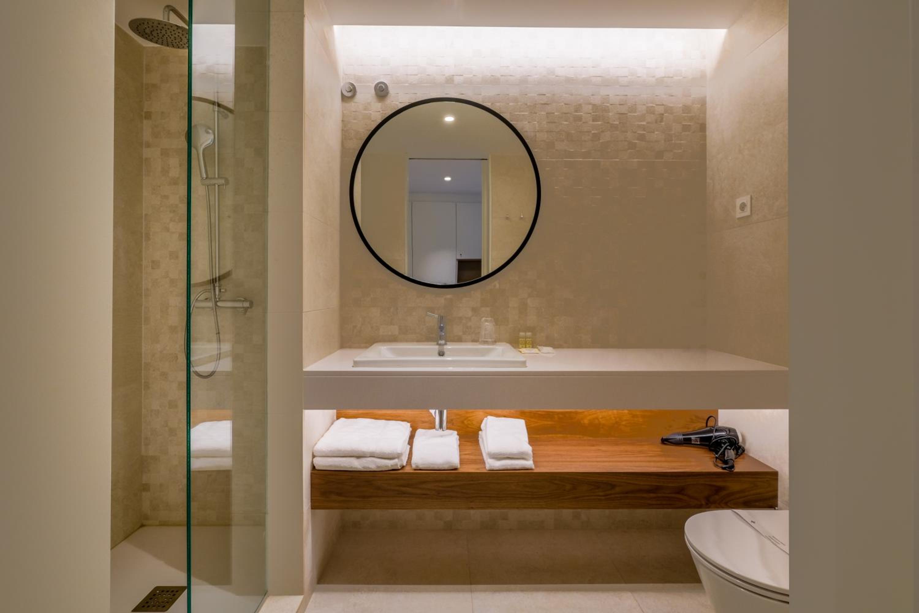 Superior Double or Twin Room with Terrace - Photo 13