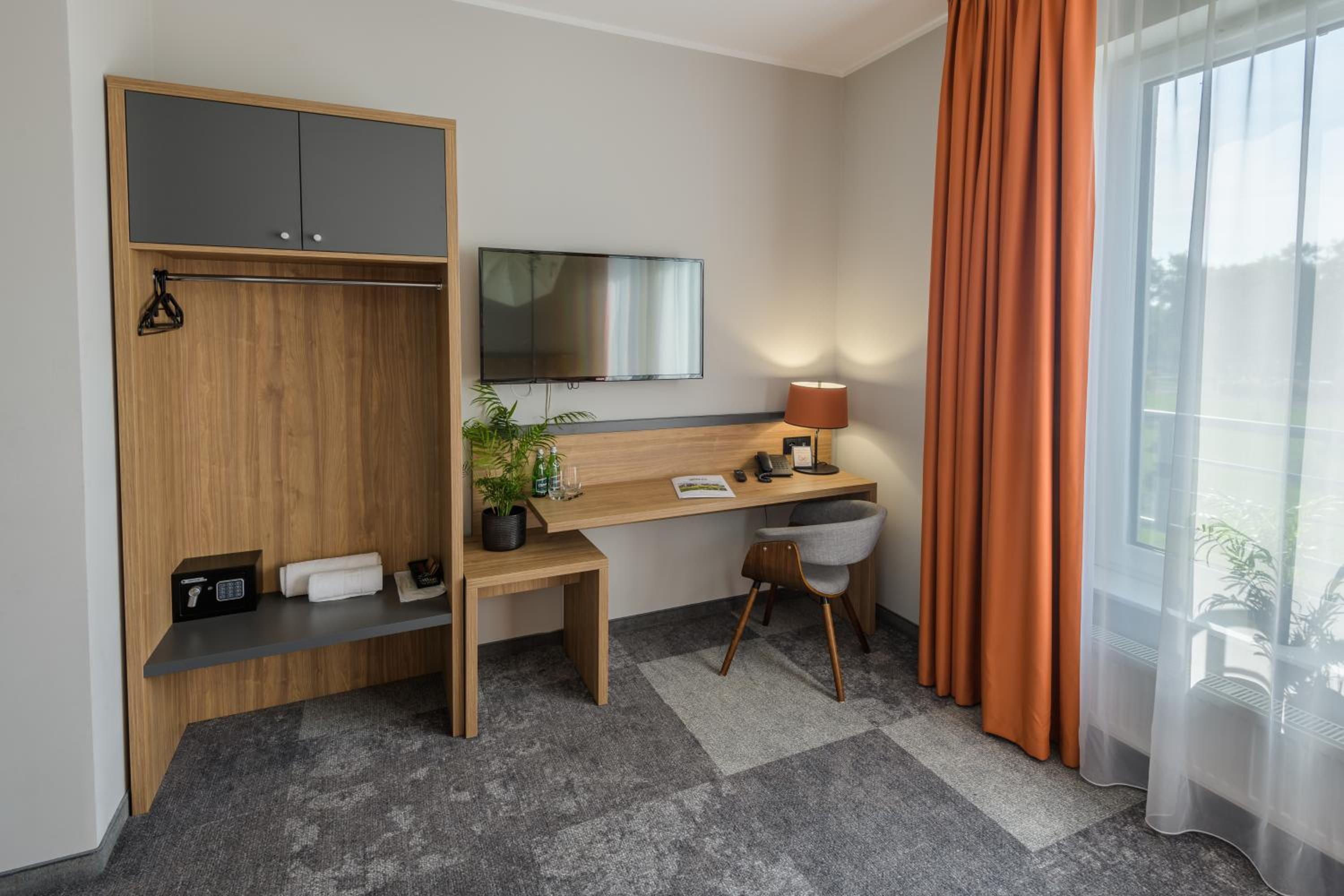 Standard King Room - Photo 1