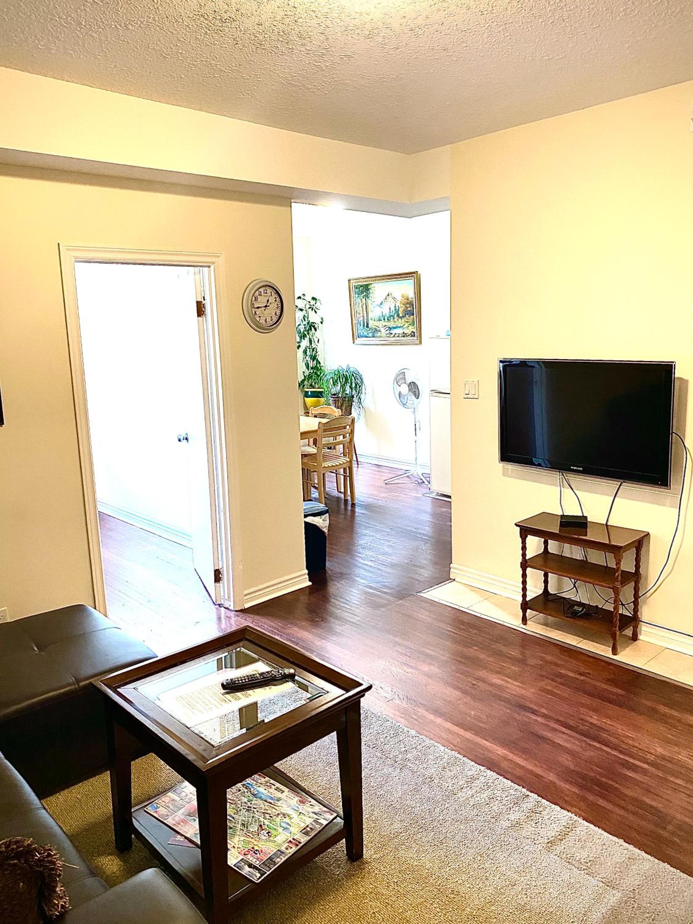 One-Bedroom Apartment - Photo 8