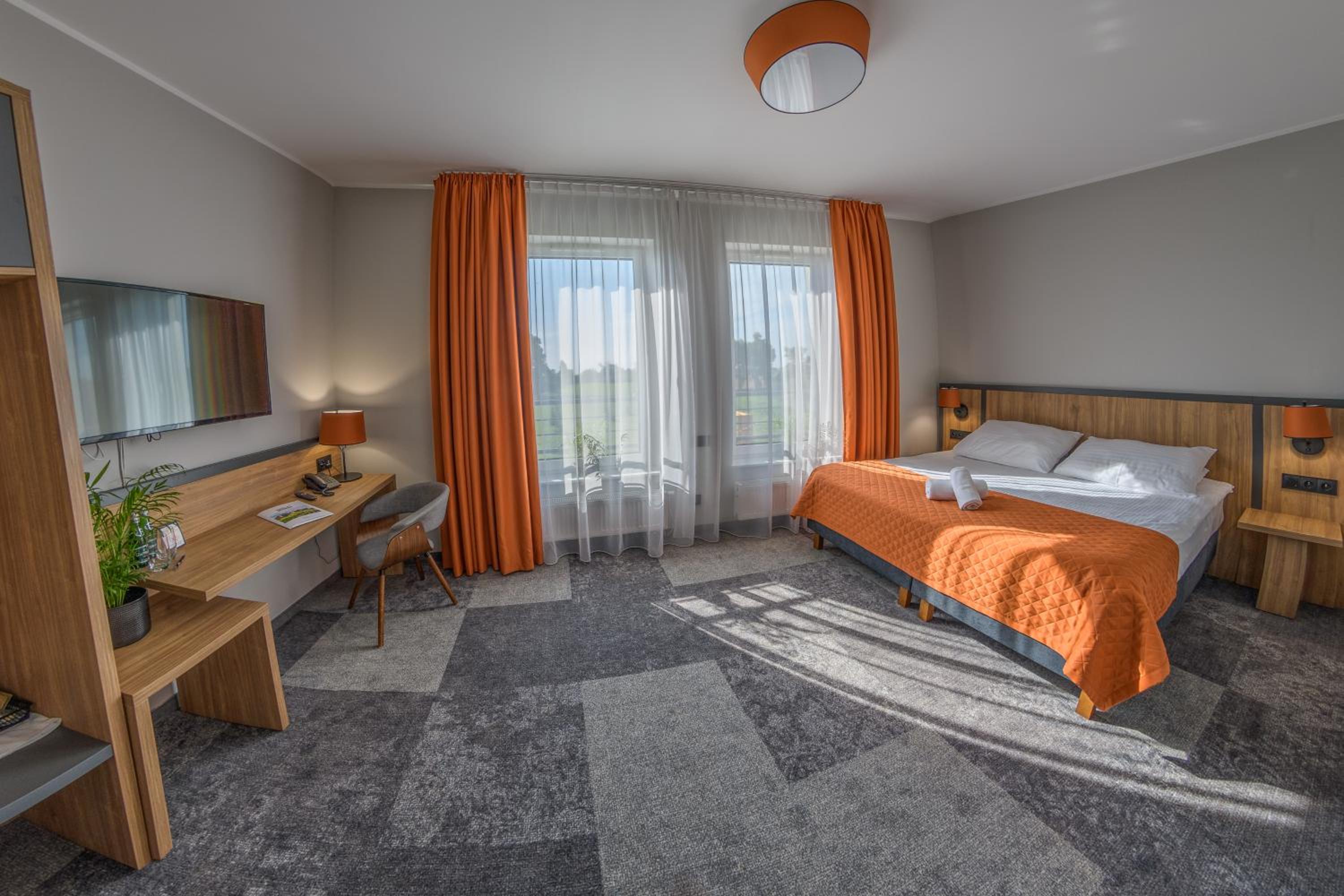 Standard King Room - Photo 3