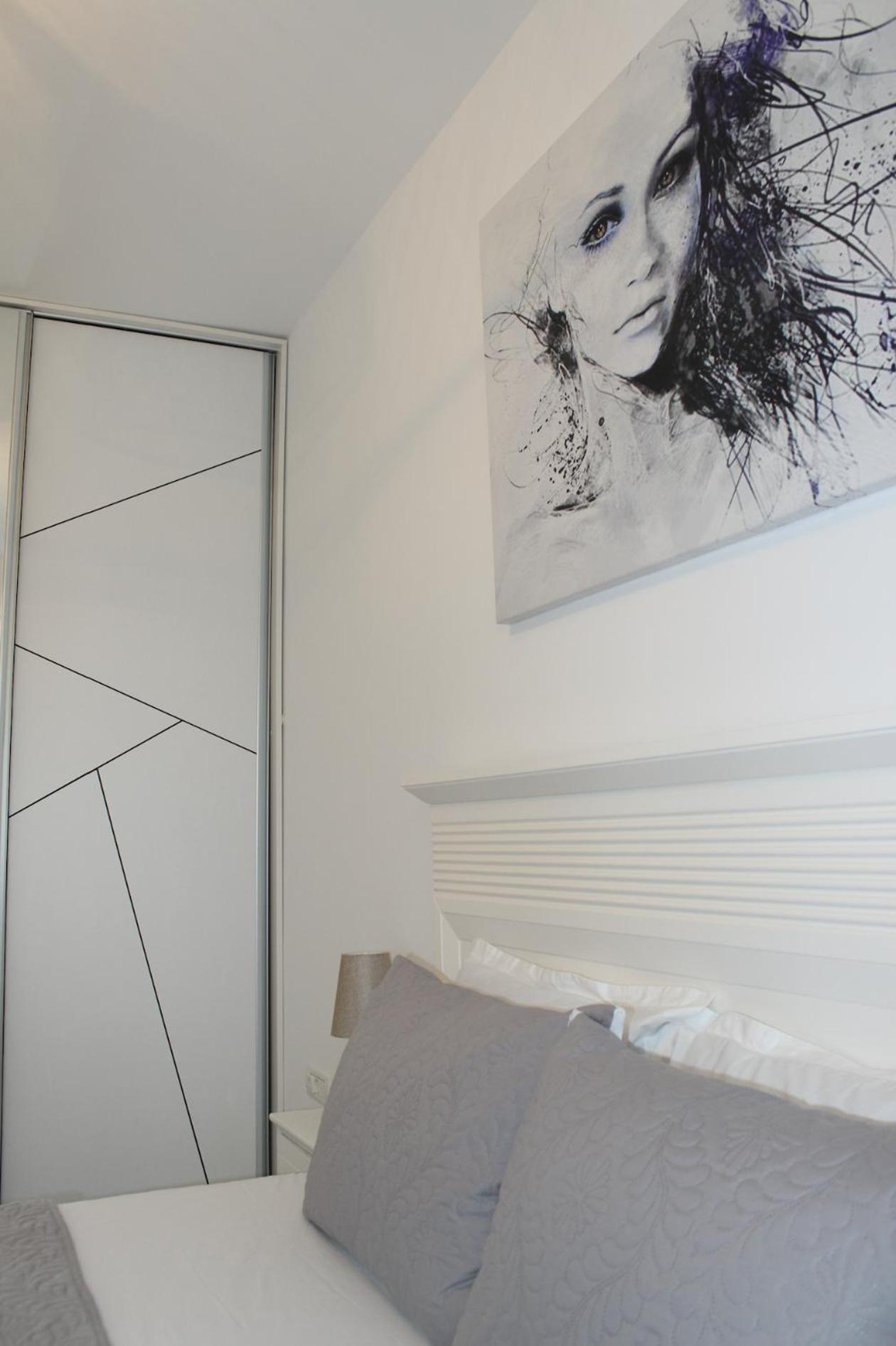 Deluxe King Room - Photo 3