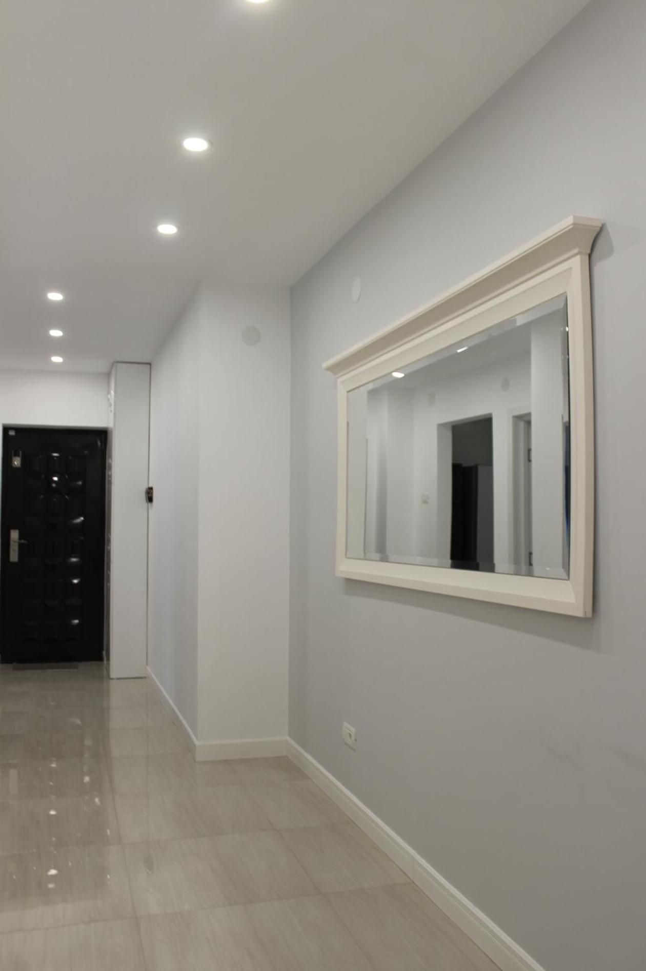 Deluxe Double Room with Balcony - Photo 21
