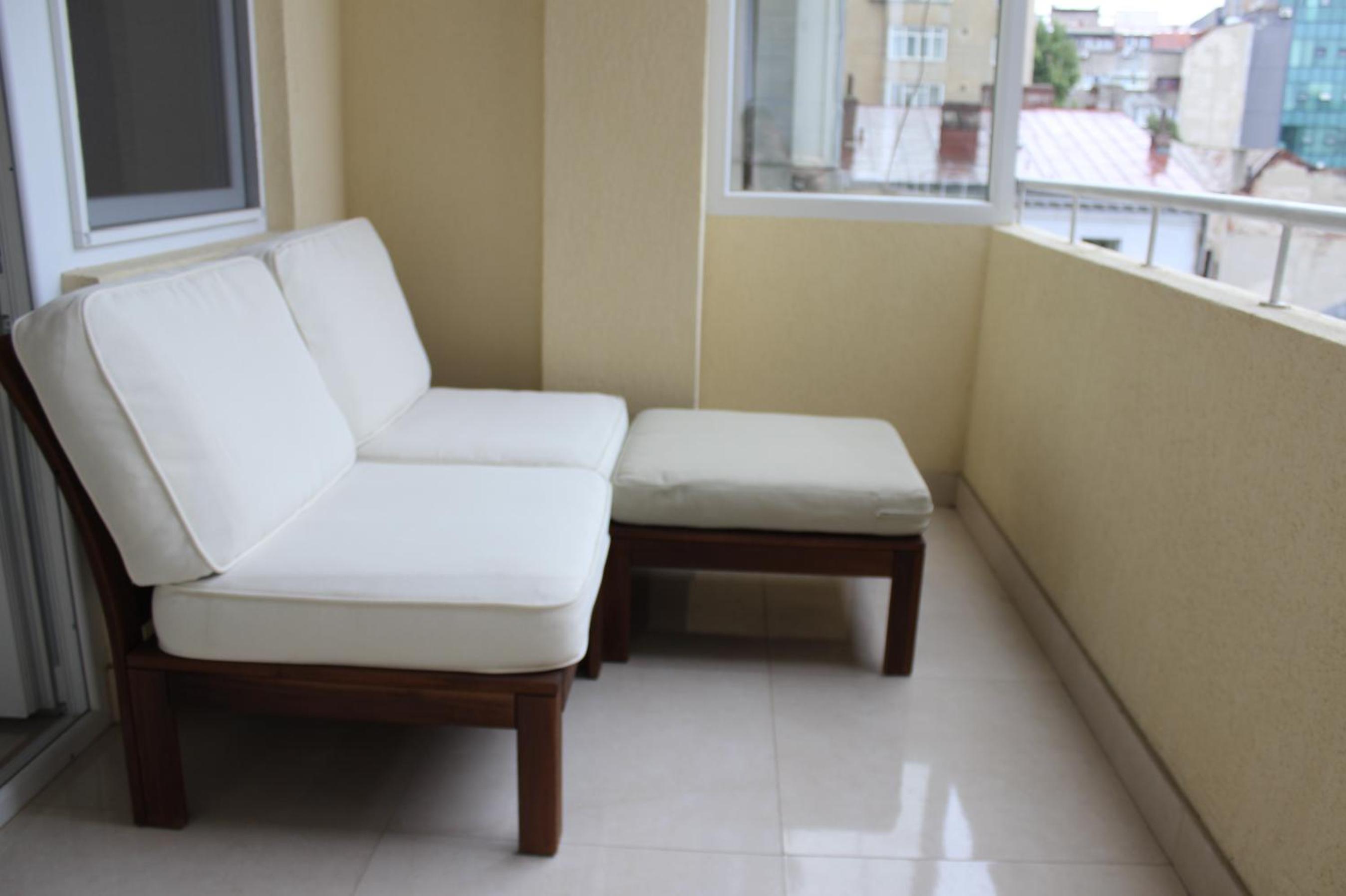 Deluxe Double Room with Balcony - Photo 13