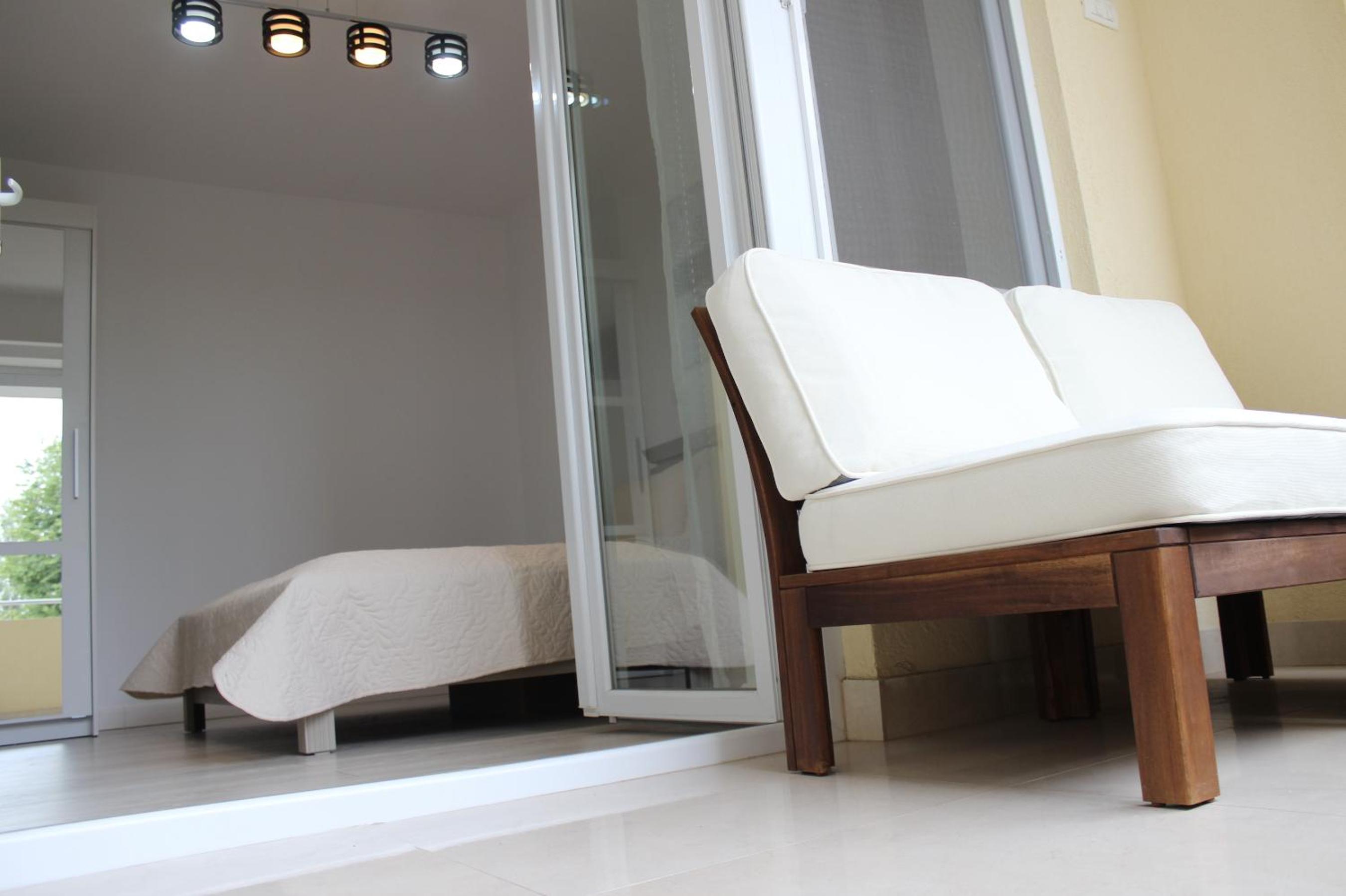 Deluxe Double Room with Balcony - Photo 5