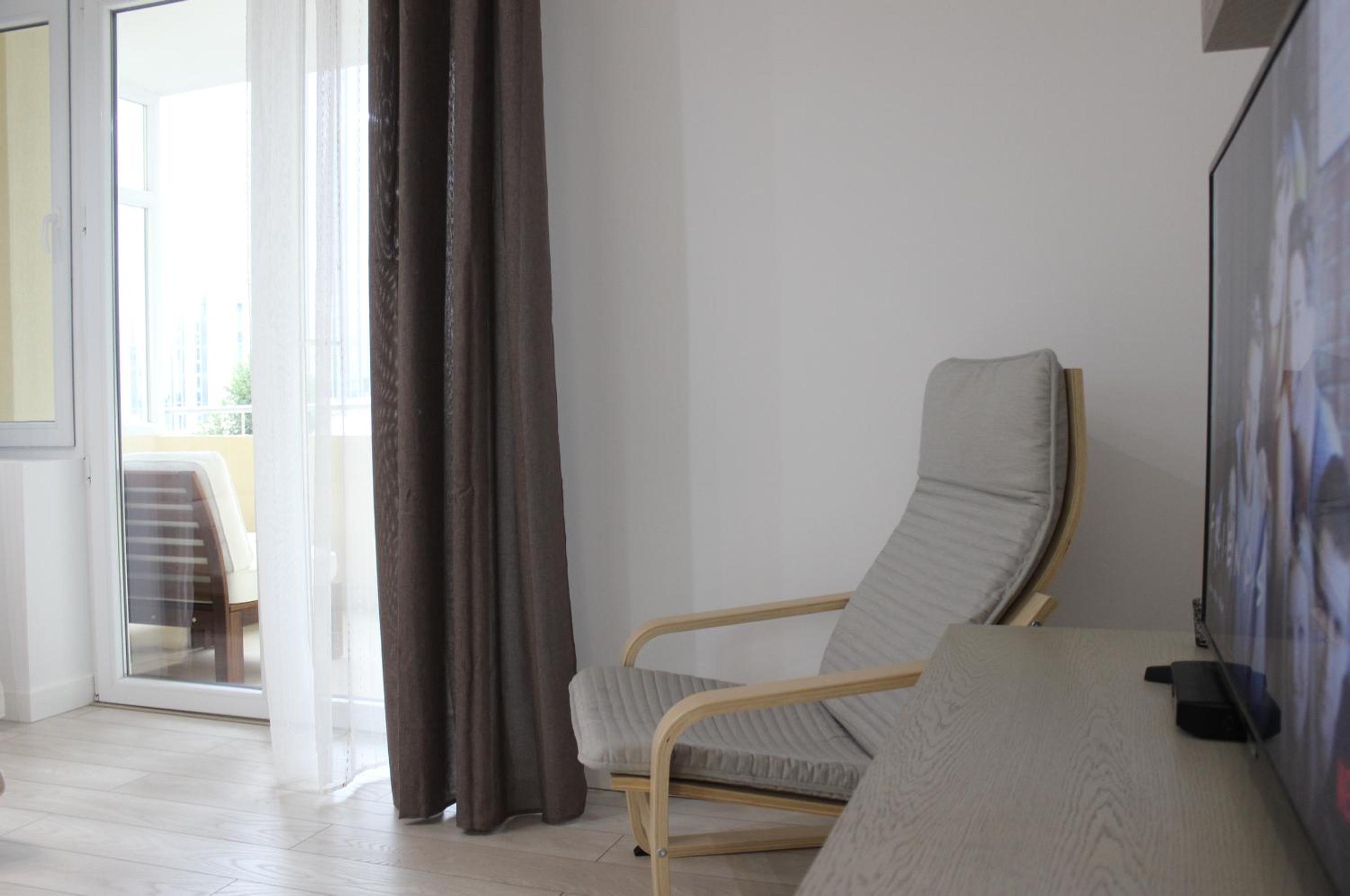 Deluxe Double Room with Balcony - Photo 9