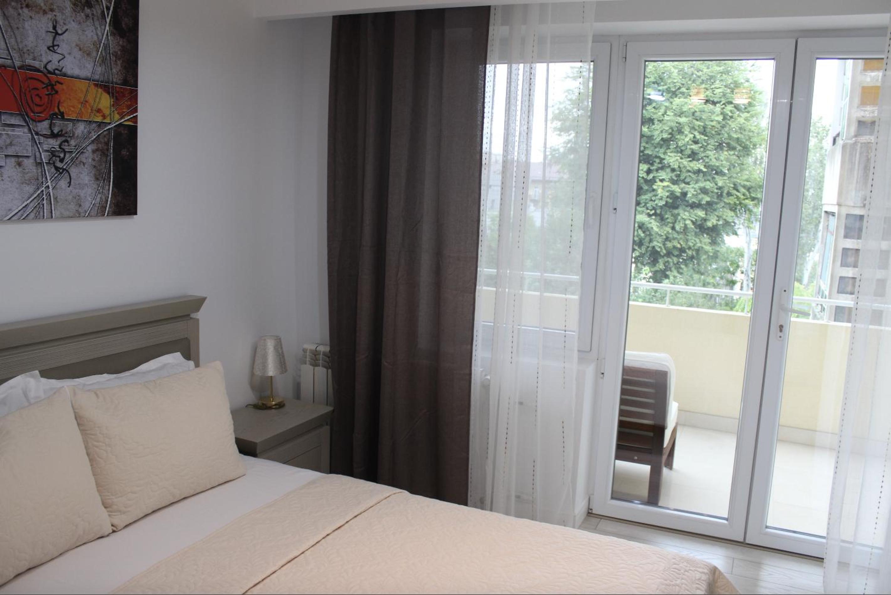Deluxe Double Room with Balcony - Photo 1