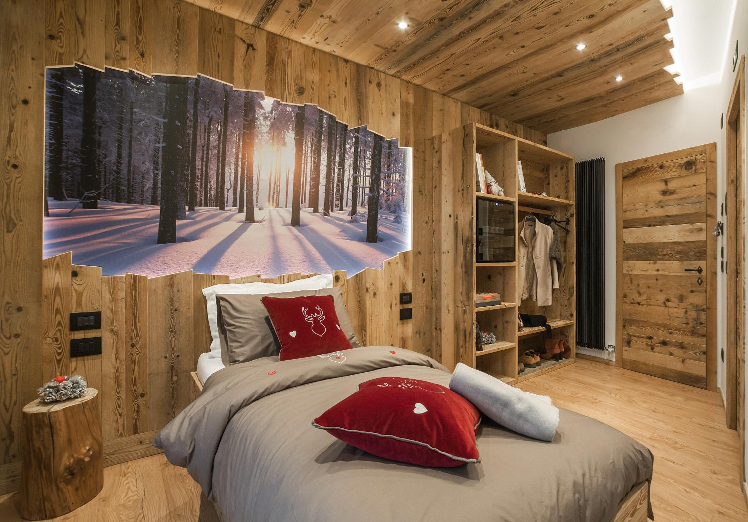 Deluxe Double or Twin Room with Mountain View - Photo 15