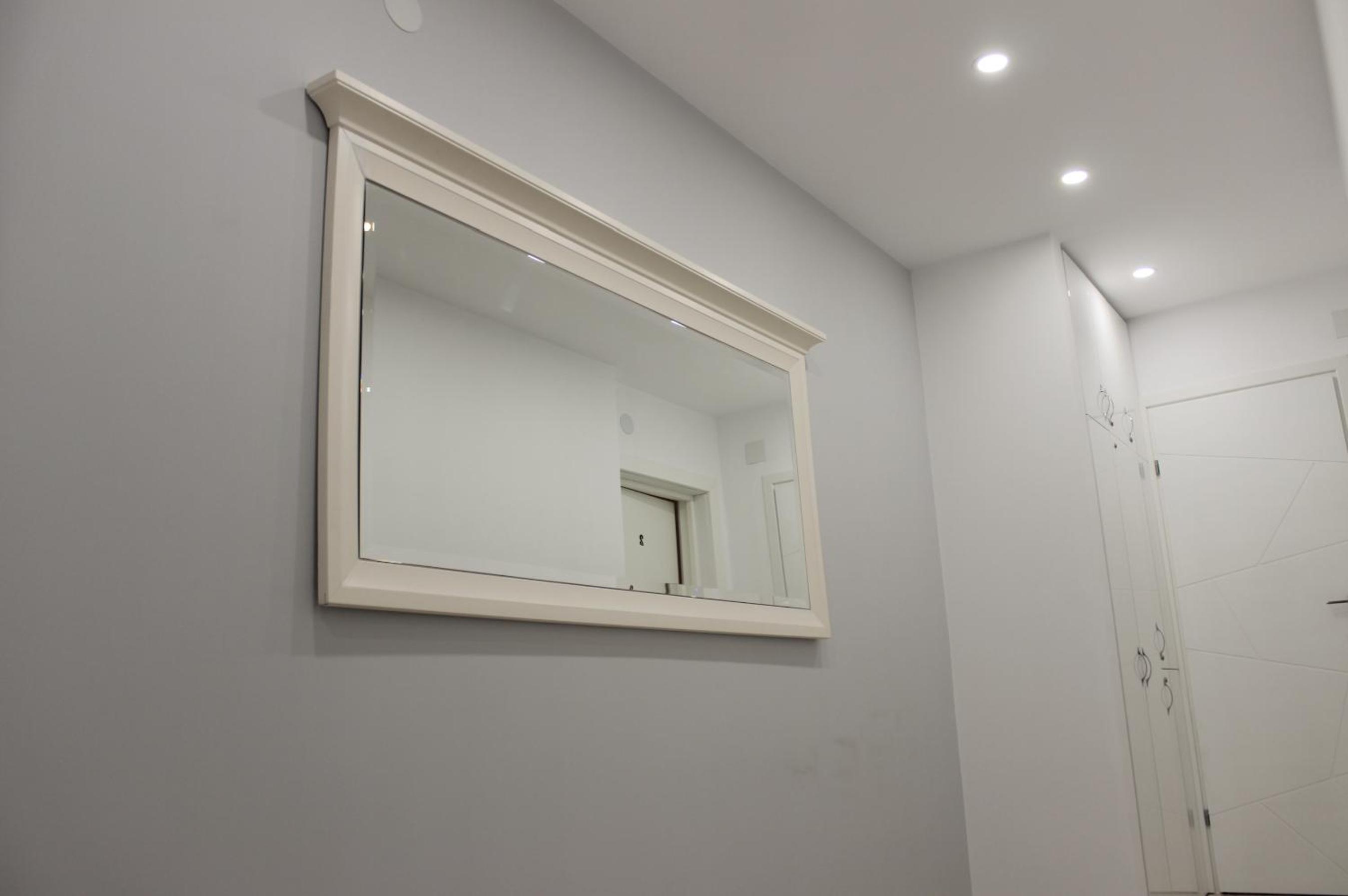 Deluxe Double Room with Balcony - Photo 18