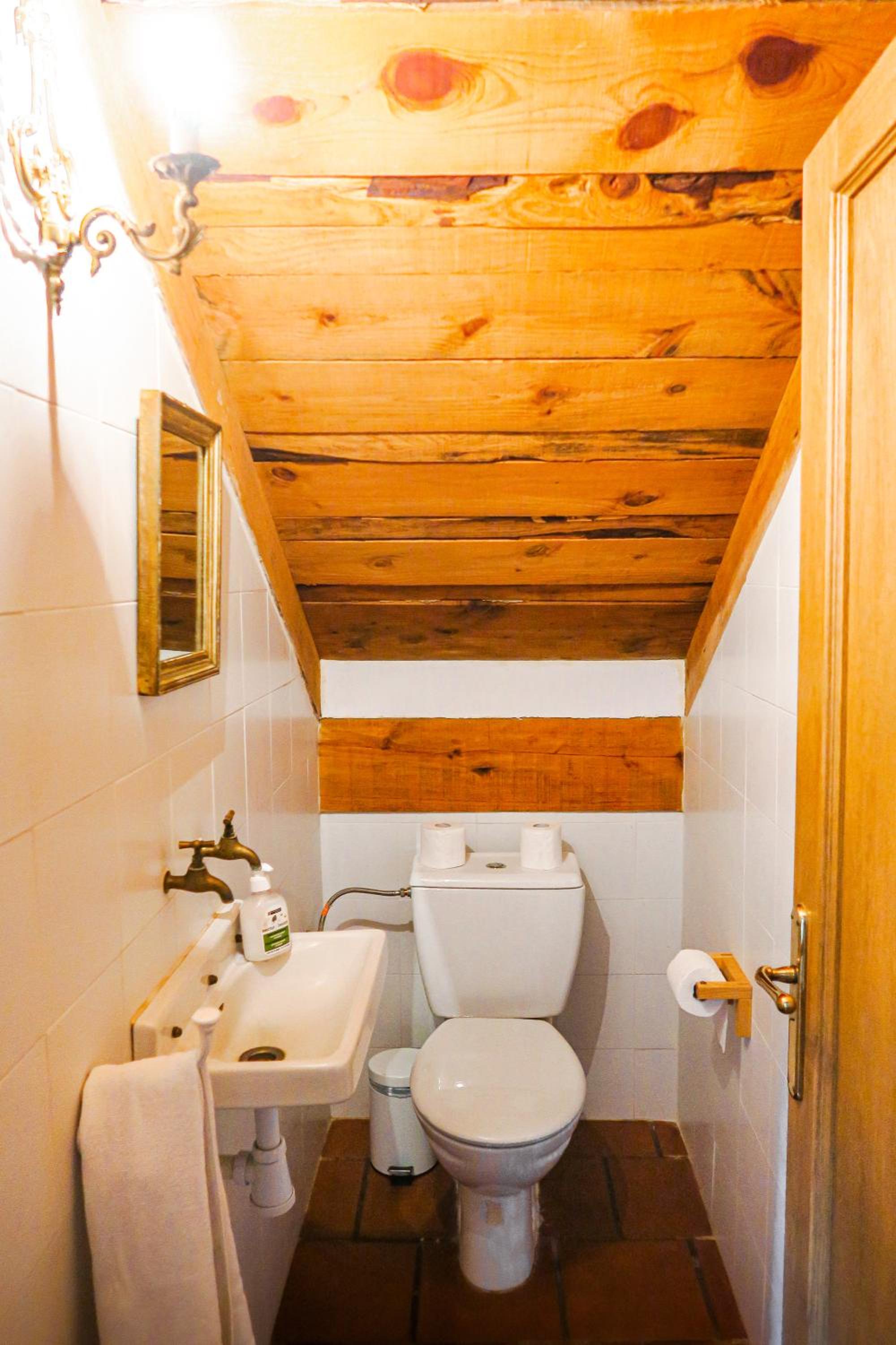 Four-Bedroom House photo 2