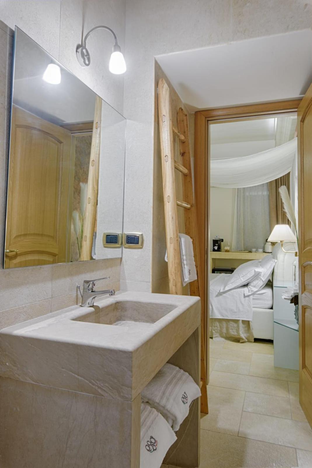 Queen Room - Photo 2