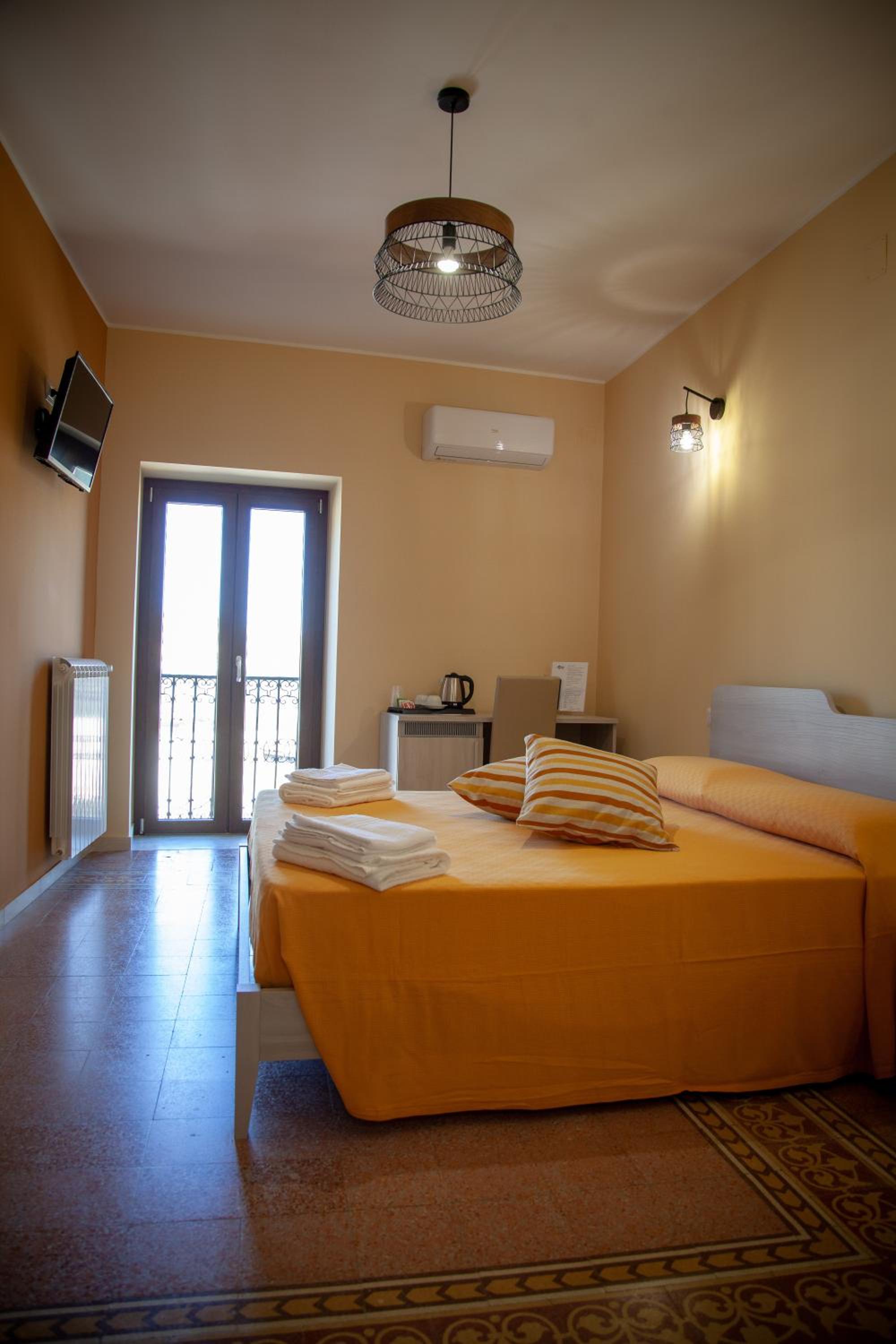 Double or Twin Room photo 2