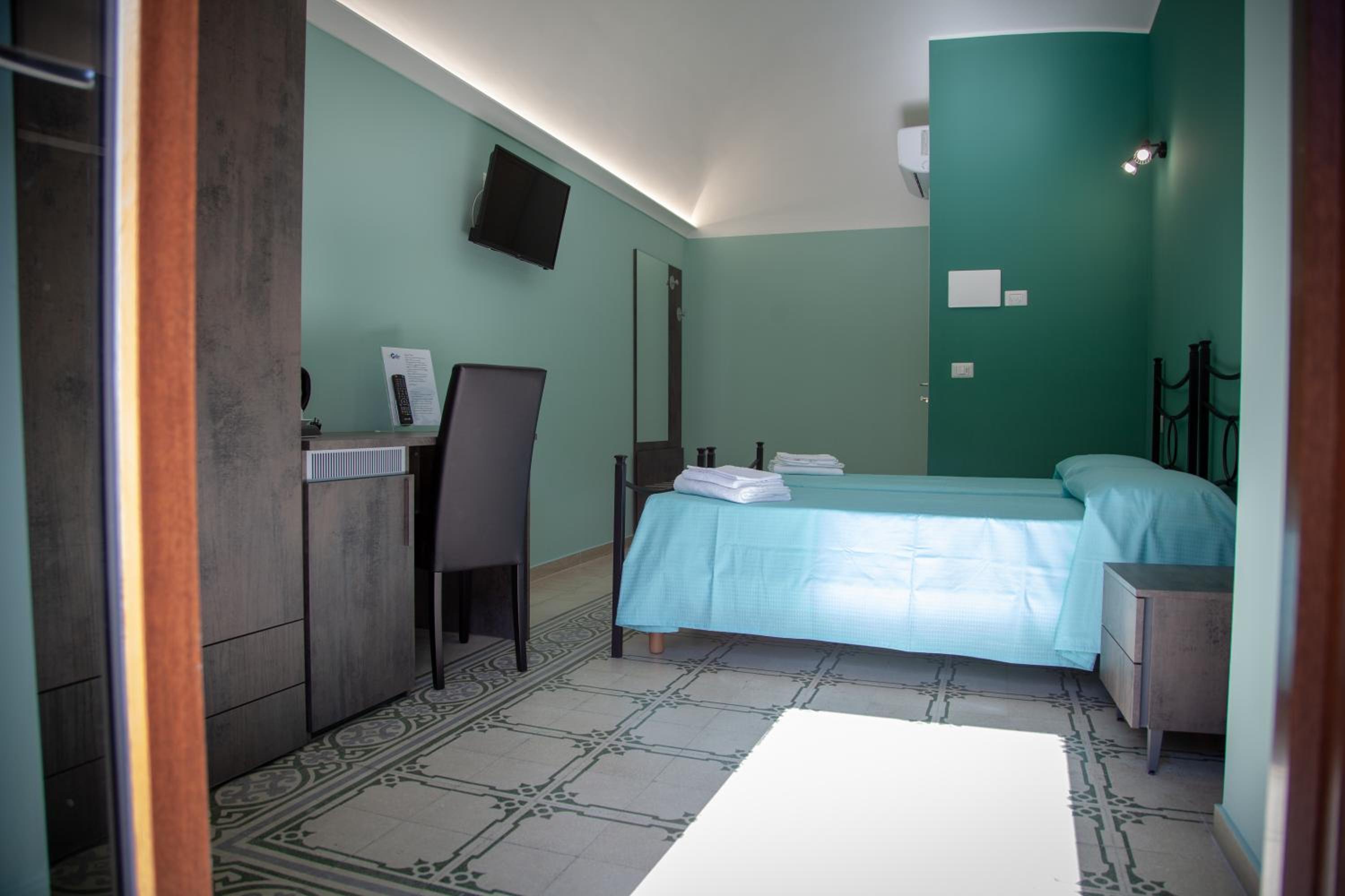 Double or Twin Room photo 2