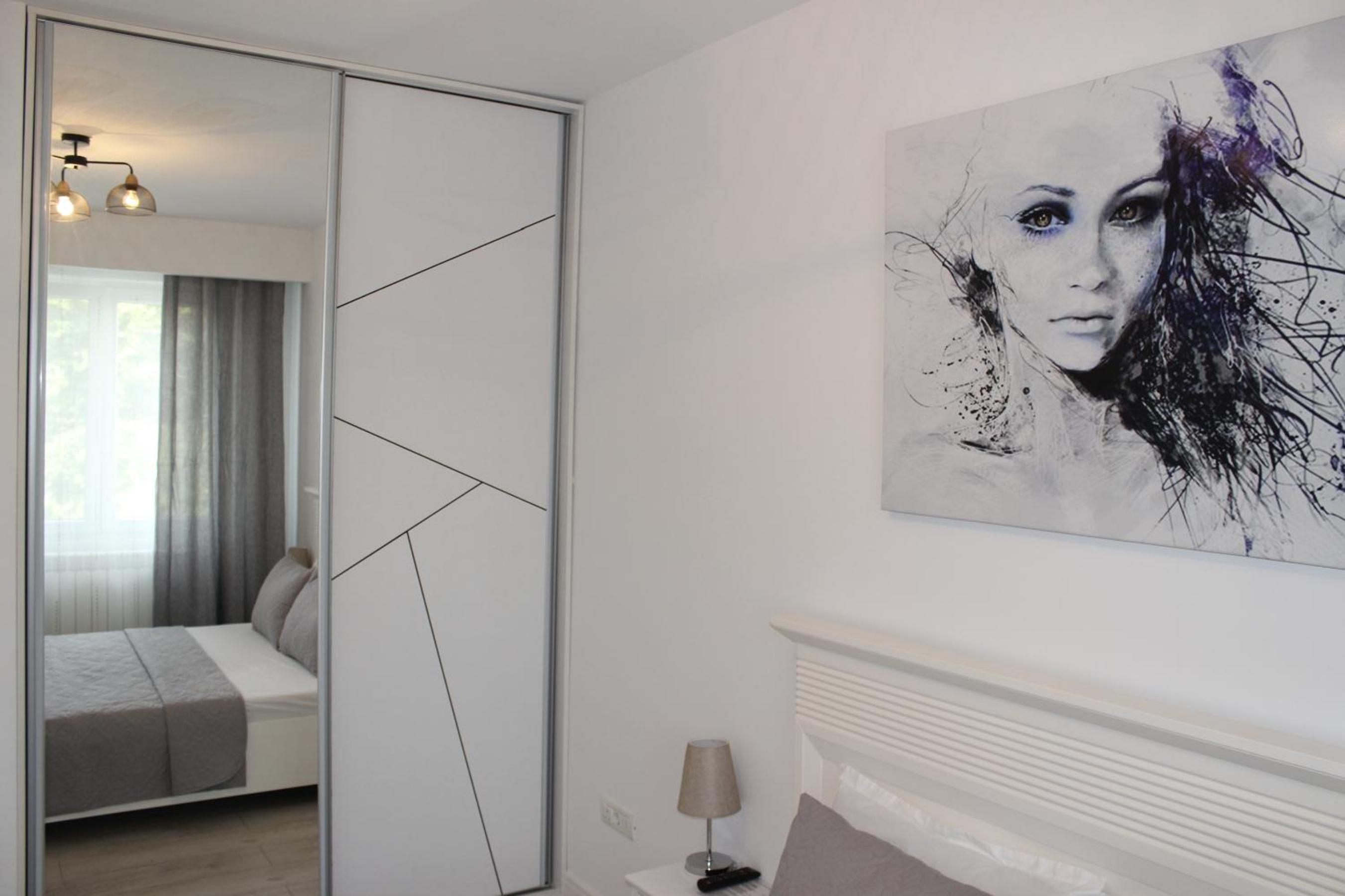 Deluxe King Room - Photo 5