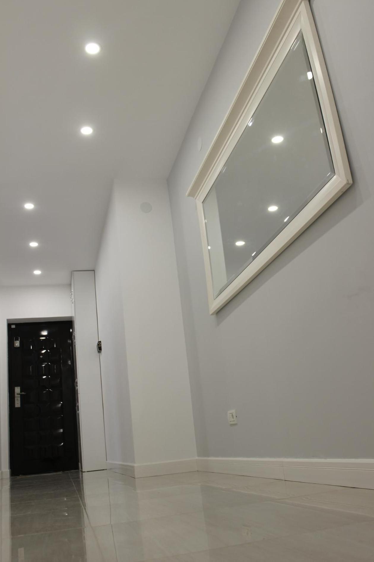 Deluxe Double Room with Balcony - Photo 17