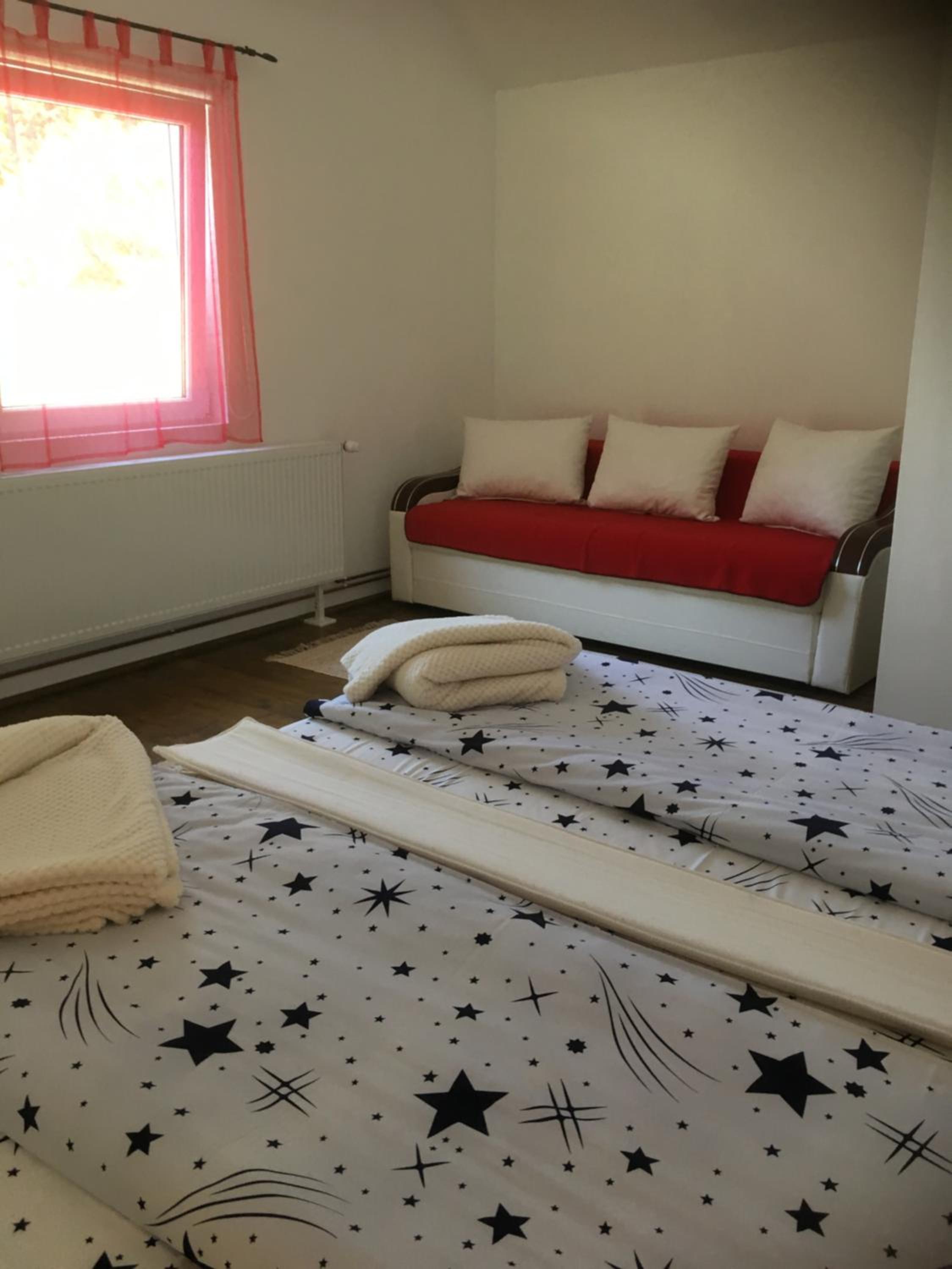 Deluxe Double or Twin Room - Photo 12
